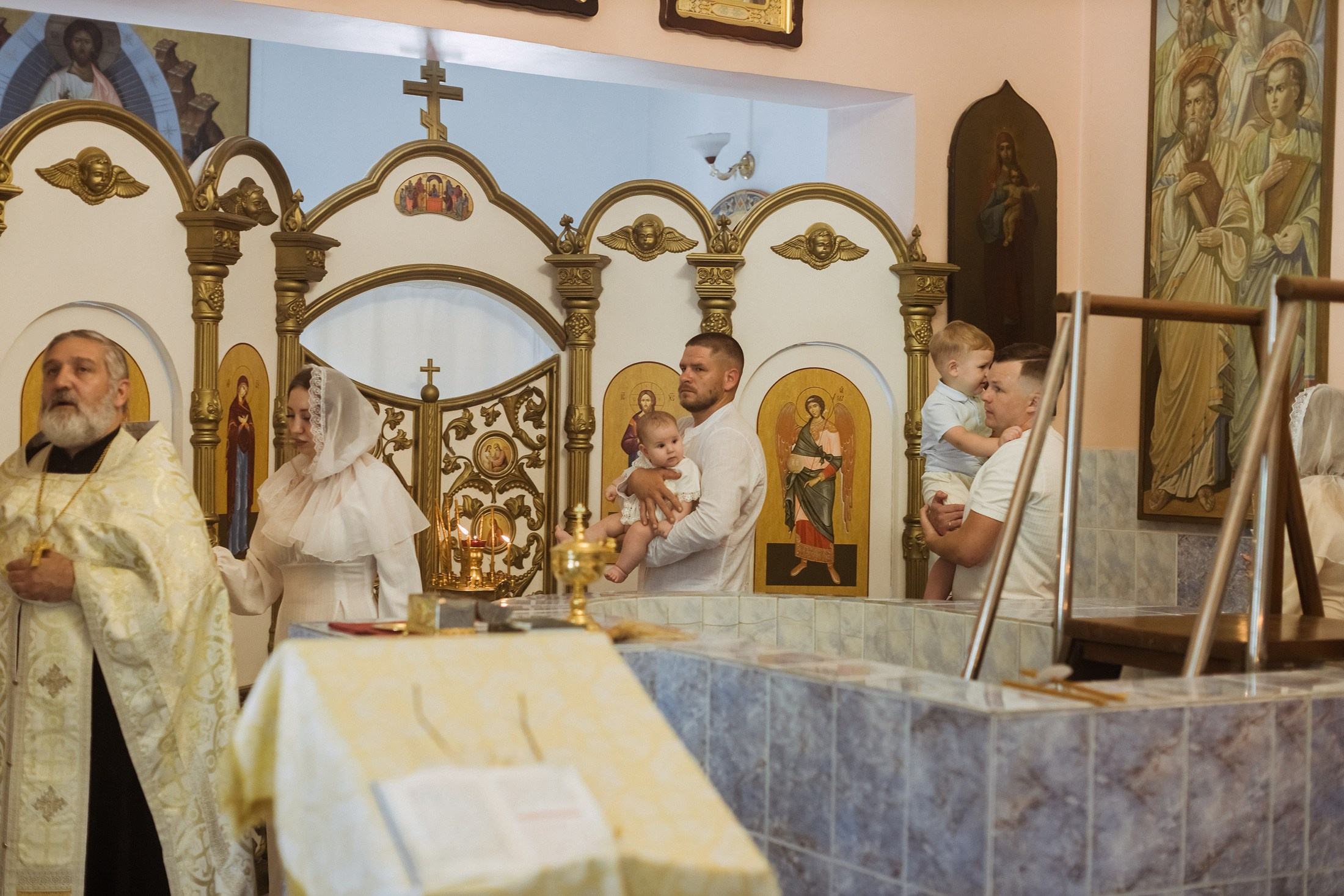 Таинство крещения. Фотографы в городе Волгограде — Людмила Агеева и Алексей Околелов