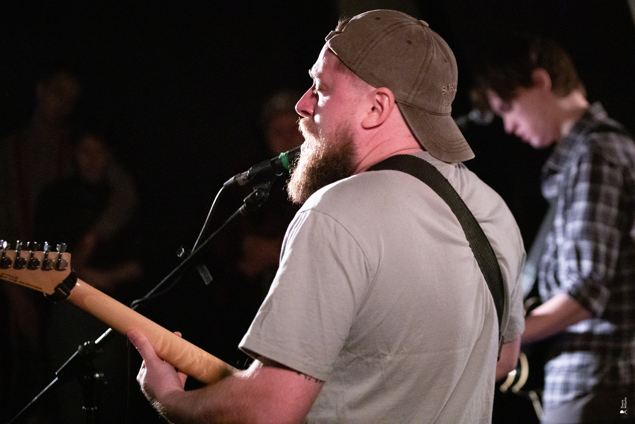 Рядом Ассенизаторы. Портретный фотограф Денис Милютин