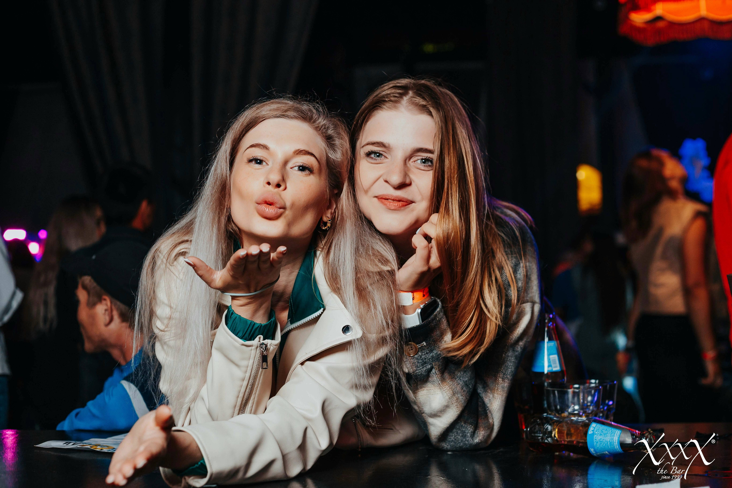 The bar XXXX. Репортажный (Event) фотограф в Барнауле | Даниил Маркин | Качество и вайб