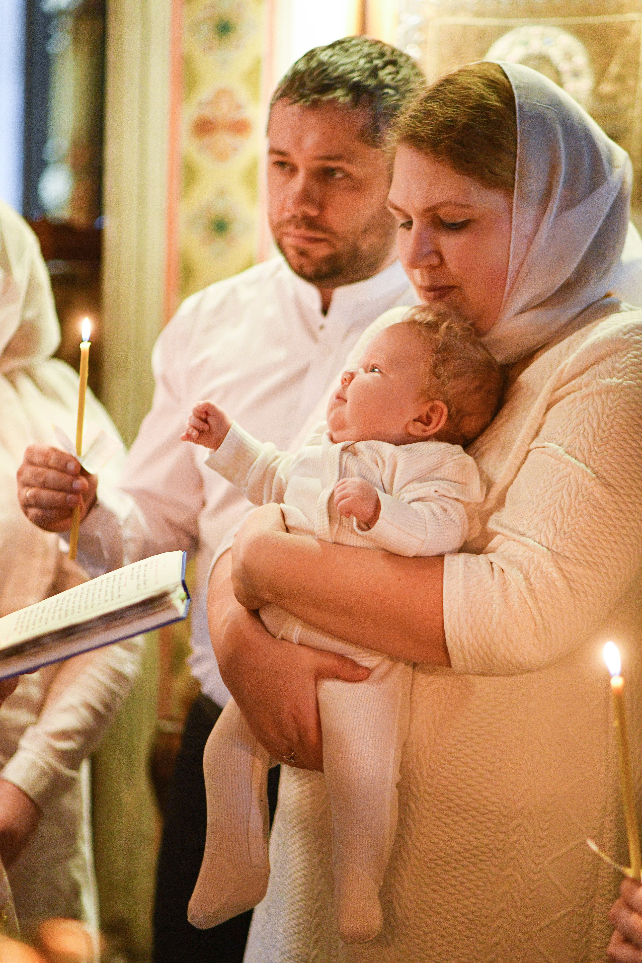 Крещение Анны. Храм Зосимы и Савватия. Гольяново. Свадебный и портретный фотограф в Москве Галина Борисова