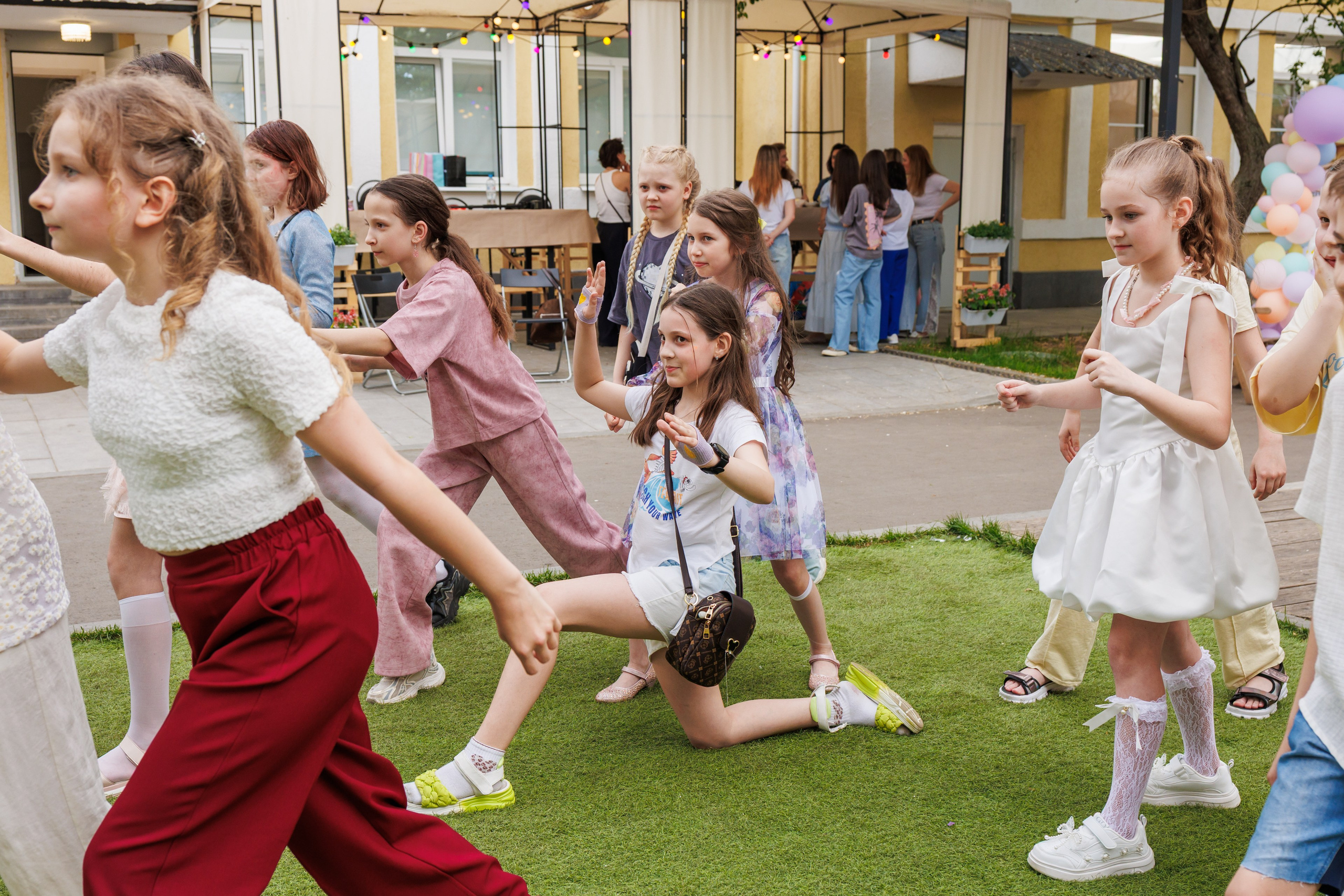 Выпускной 4 класс. Фотограф в Москве Дмитрий Емельянов