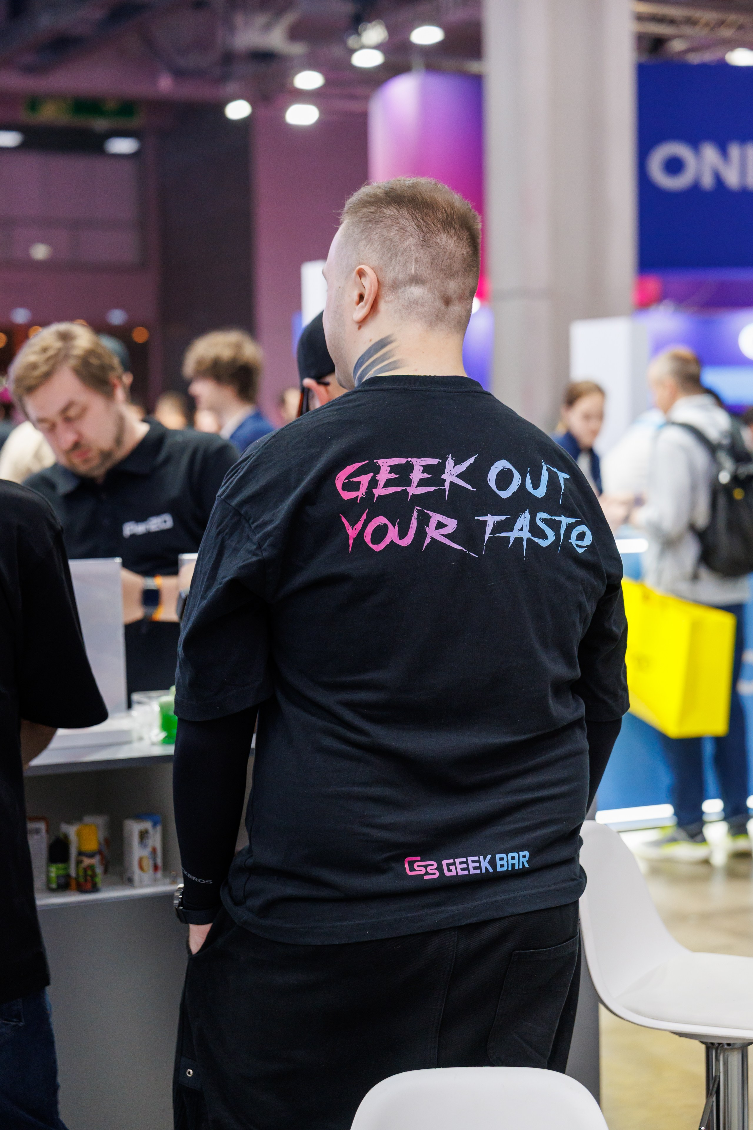 VAPE CLUB SHOW 2026. Фотограф в Москве Дмитрий Емельянов