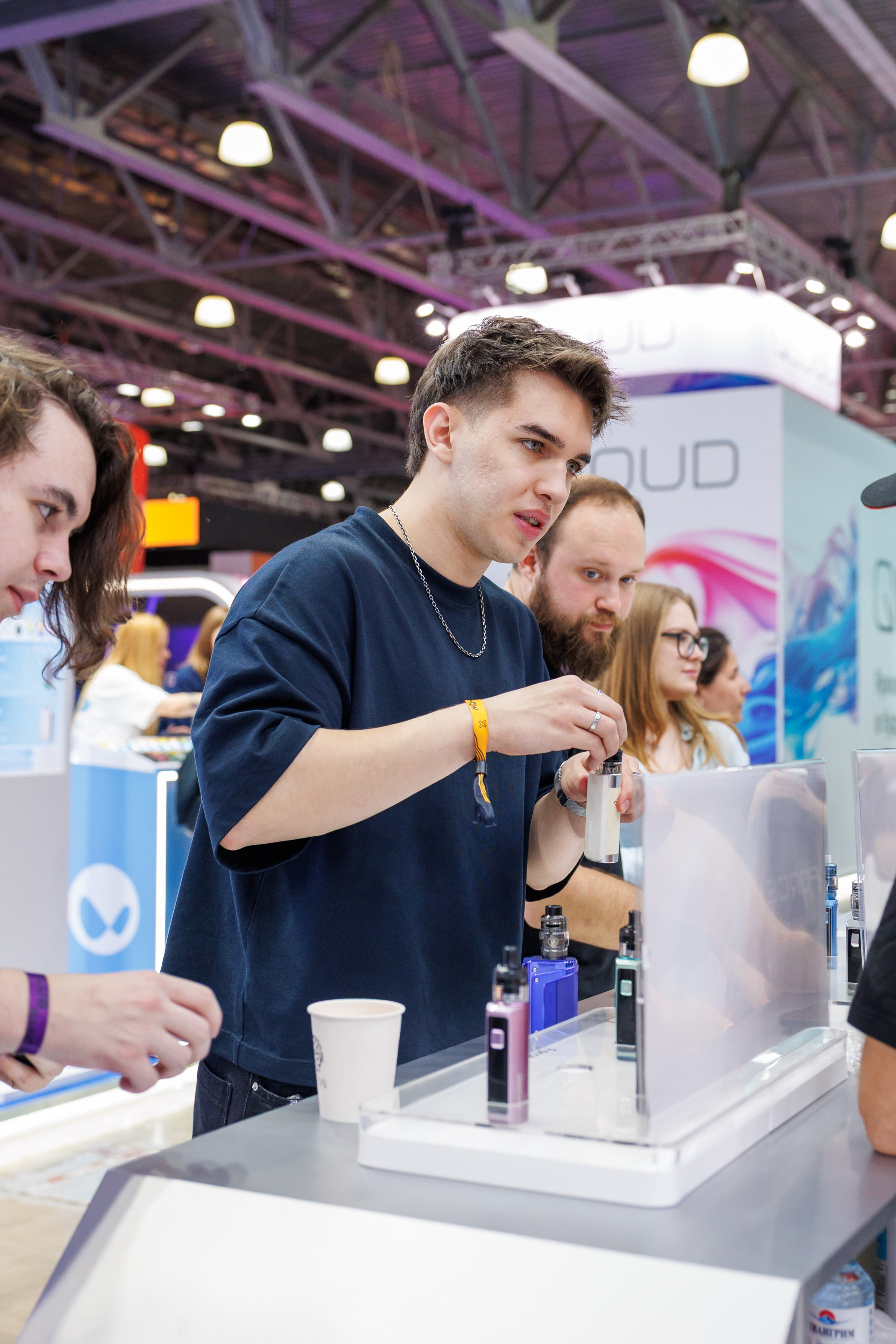 VAPE CLUB SHOW 2026. Фотограф в Москве Дмитрий Емельянов