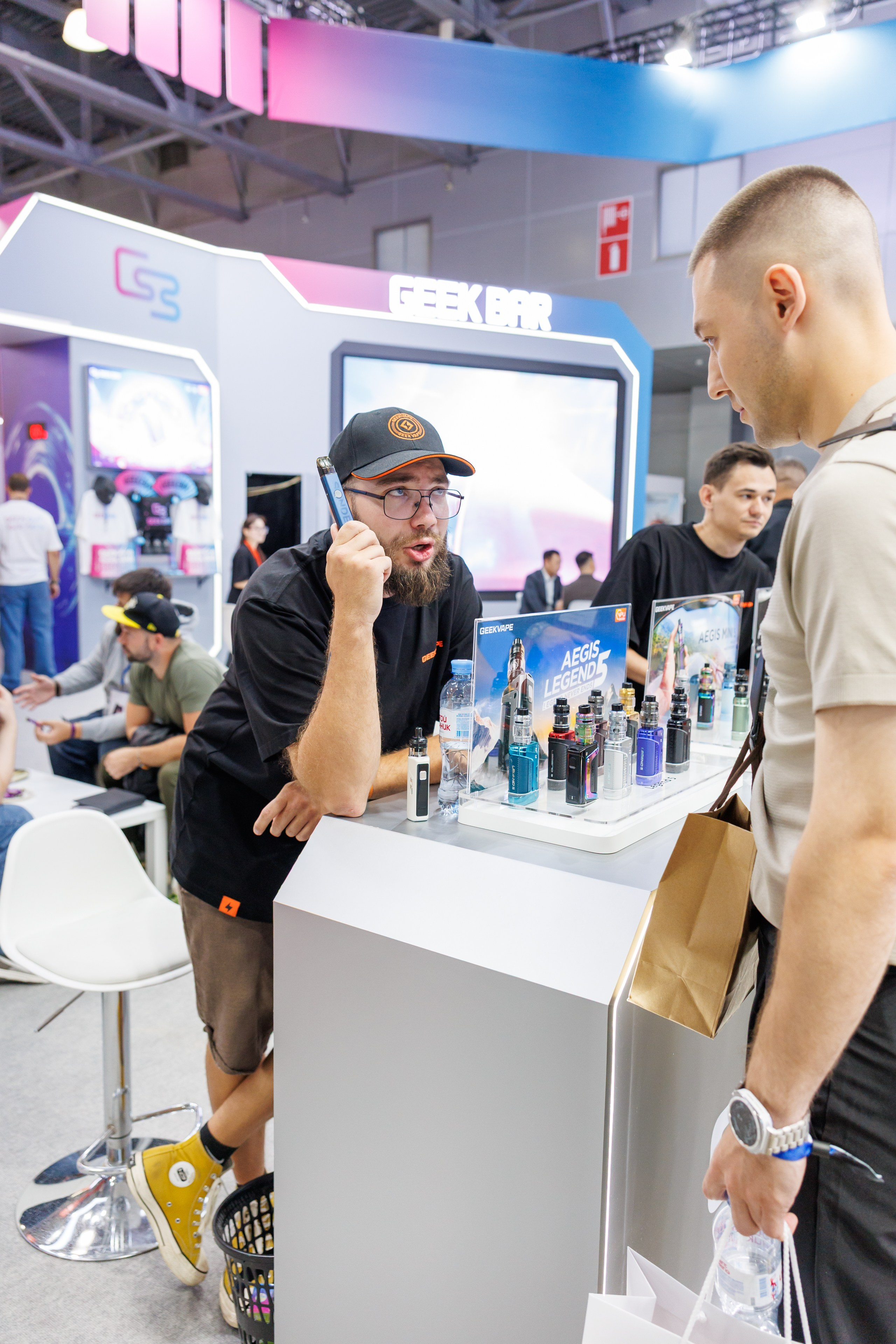 VAPE CLUB SHOW 2026. Фотограф в Москве Дмитрий Емельянов
