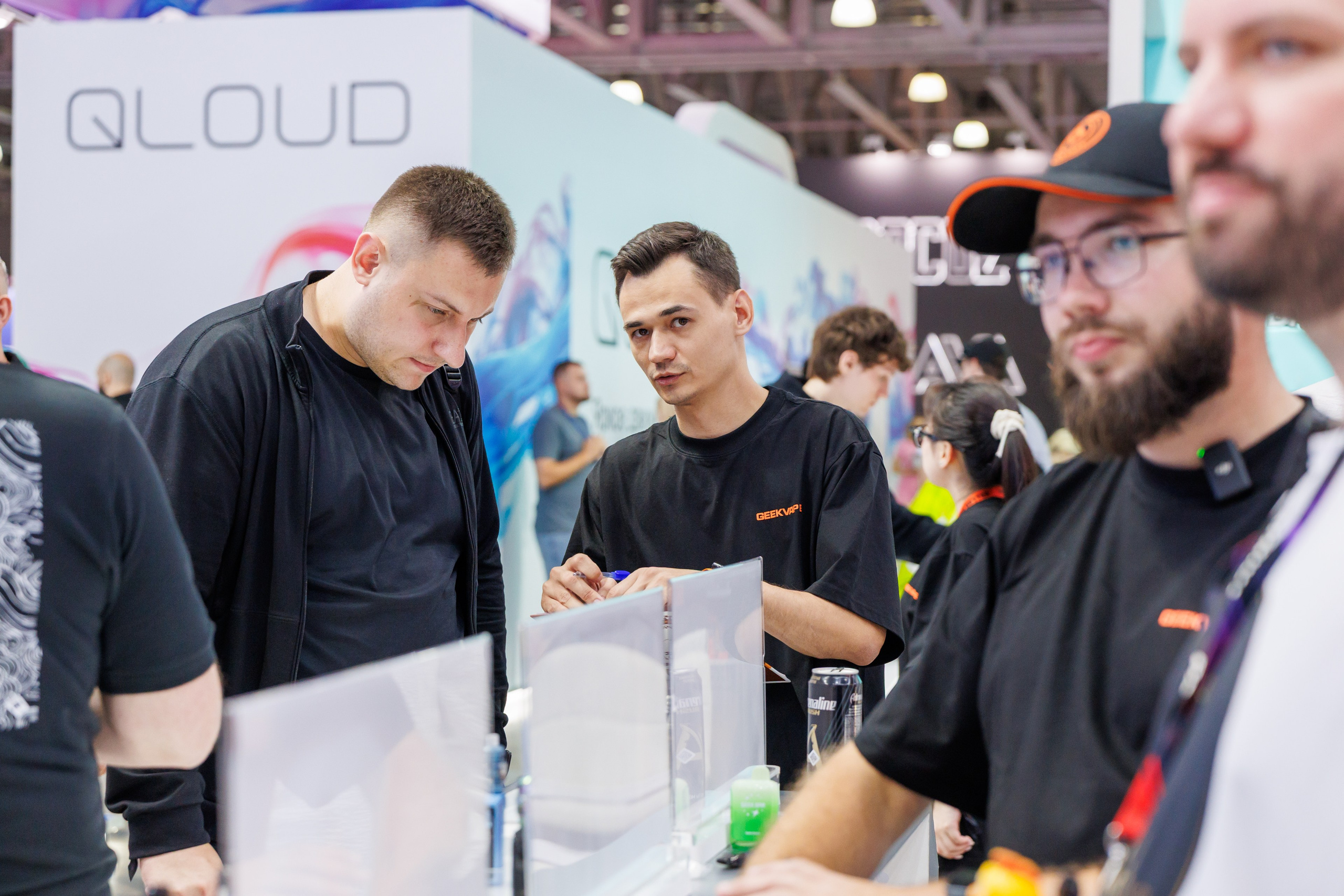 VAPE CLUB SHOW 2026. Фотограф в Москве Дмитрий Емельянов
