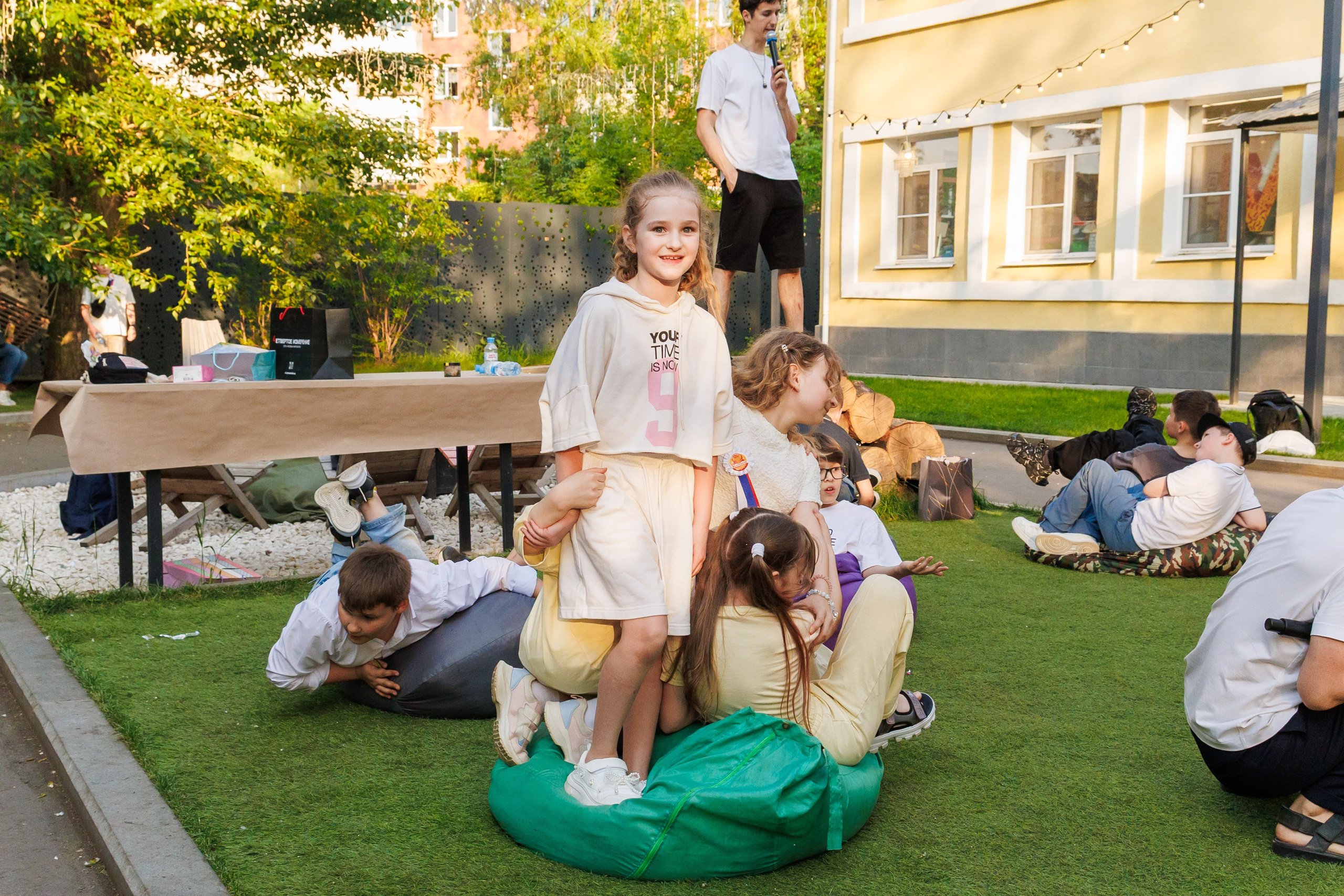 Выпускной 4 класс. Фотограф в Москве Дмитрий Емельянов