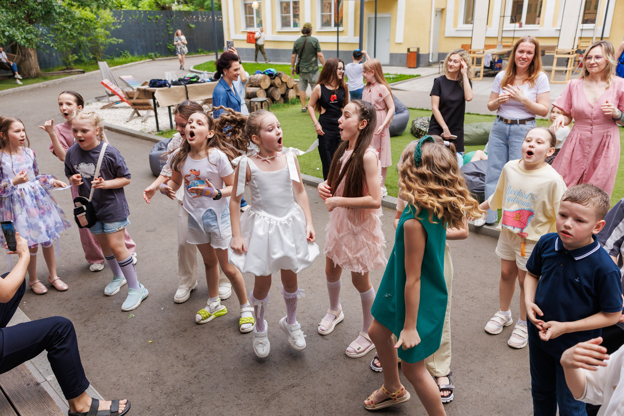 Выпускной 4 класс. Фотограф в Москве Дмитрий Емельянов