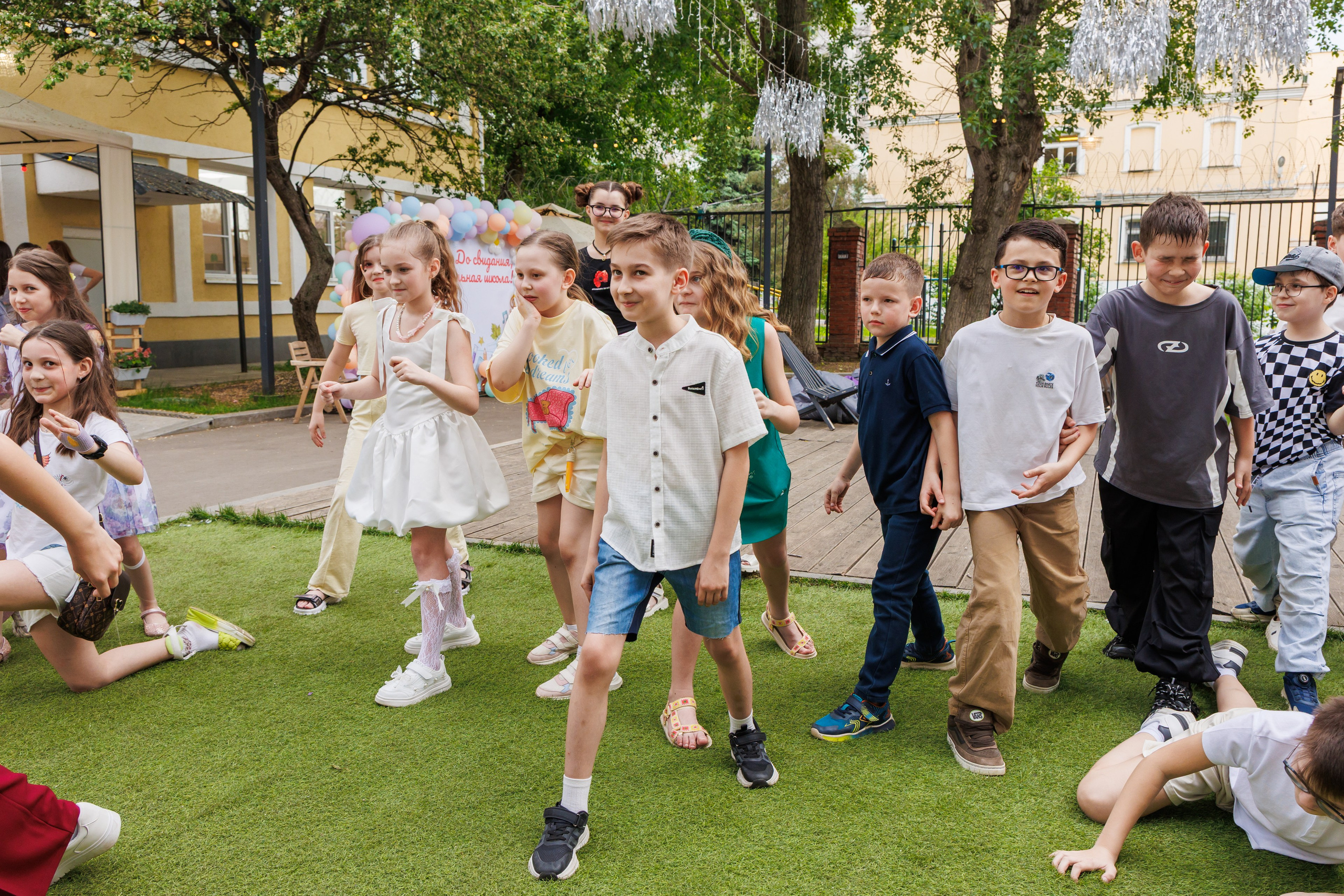 Выпускной 4 класс. Фотограф в Москве Дмитрий Емельянов