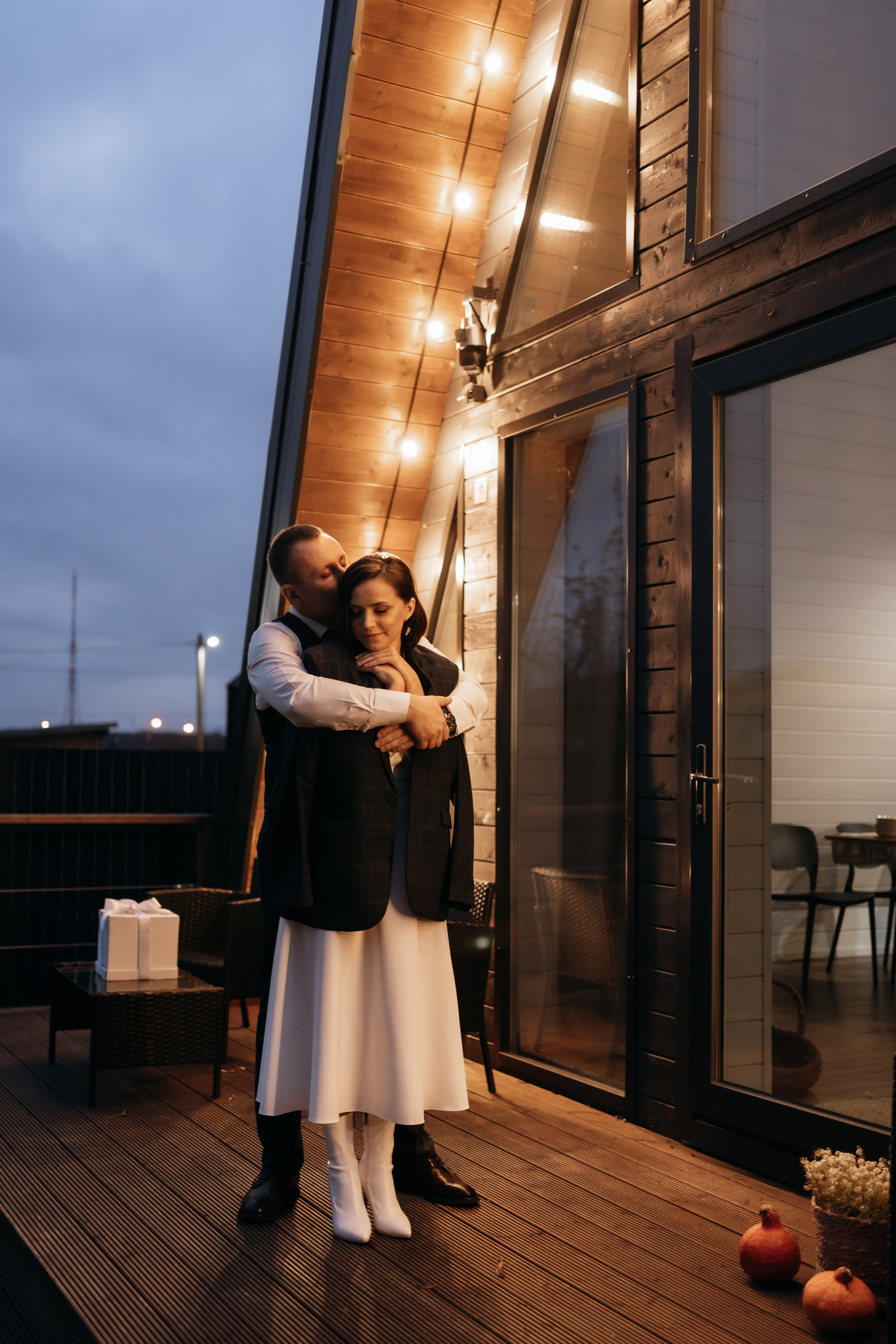 Выездная свадебная фотосессия в коттедже в Архангельске. Портретный и свадебный фотограф в Архангельске Елизавета Стрекаловская