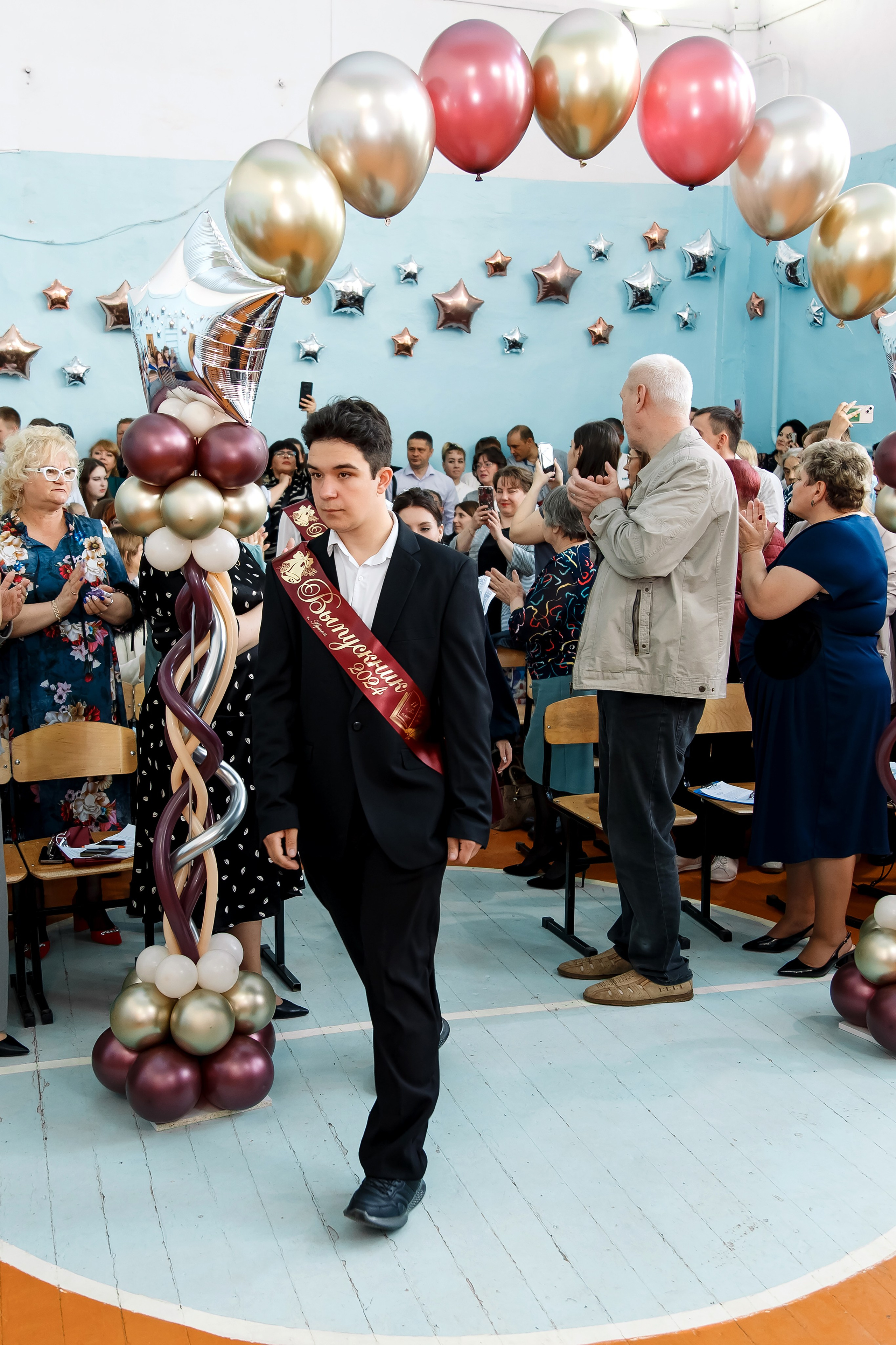 11 класс Последний звонок. Фотограф Любовь Корниенко, Примоский край