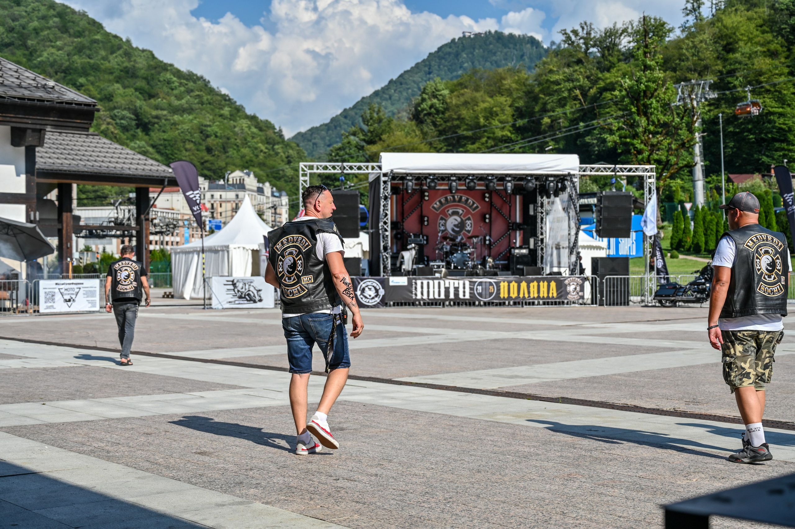 11- ый Ежегодный Байк Фестиваль " Медвежья МОТО ПОЛЯНА». Фотографирую счастливых людей в Сочи