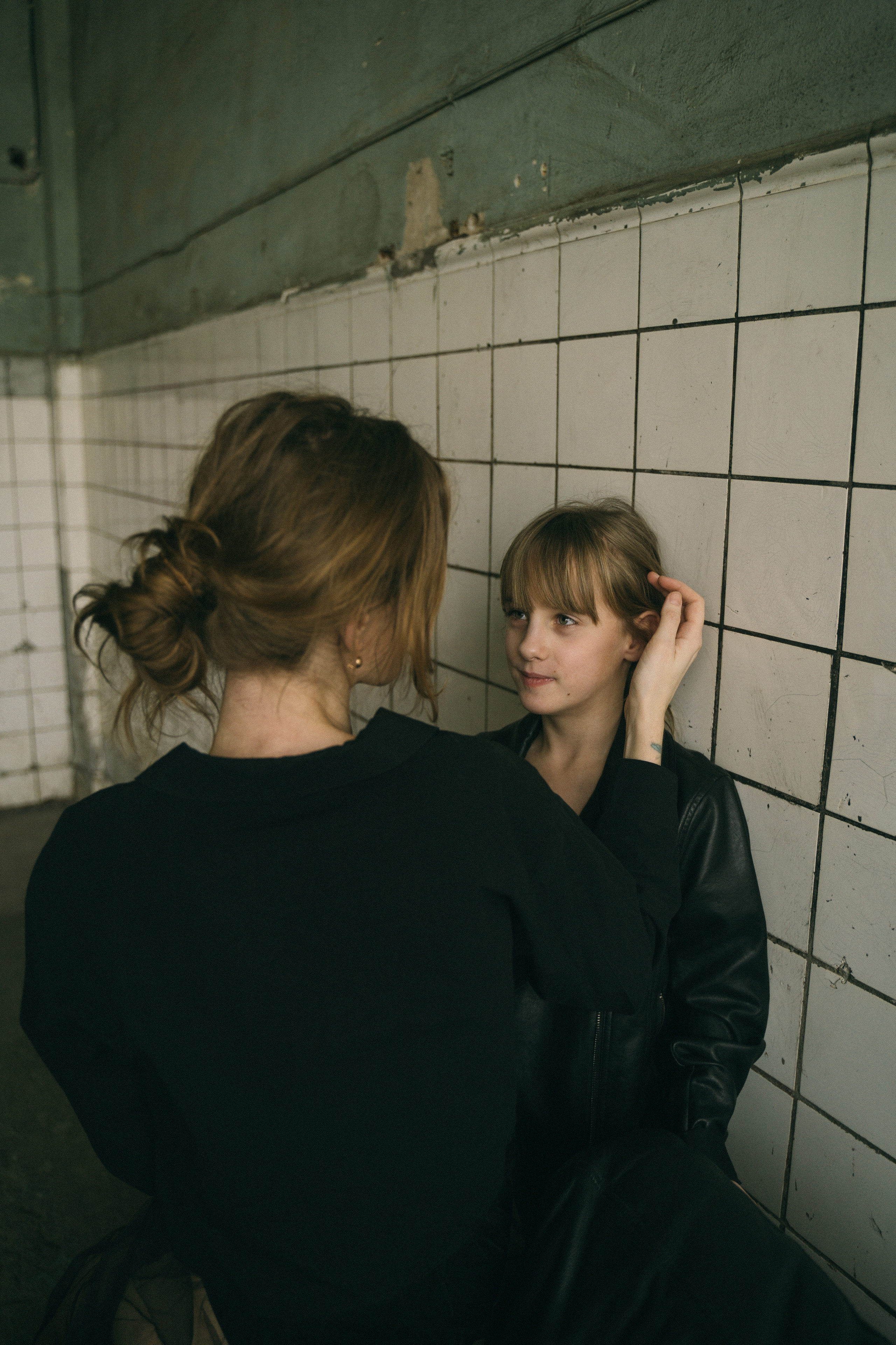Margarita and Dunya in a «decadence» mood. Photographer and videographer Valeria Lisauske