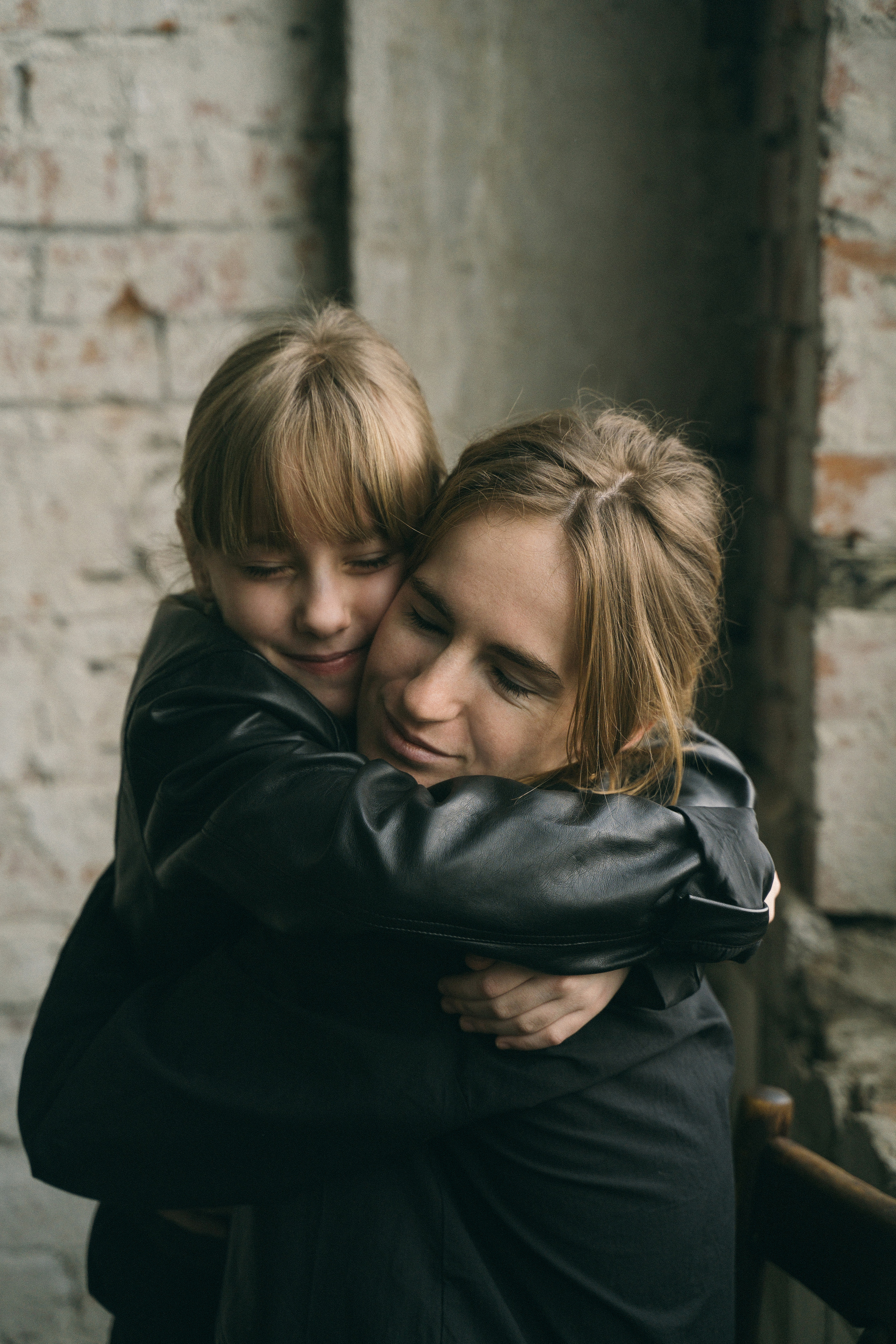Margarita and Dunya in a «decadence» mood. Photographer and videographer Valeria Lisauske