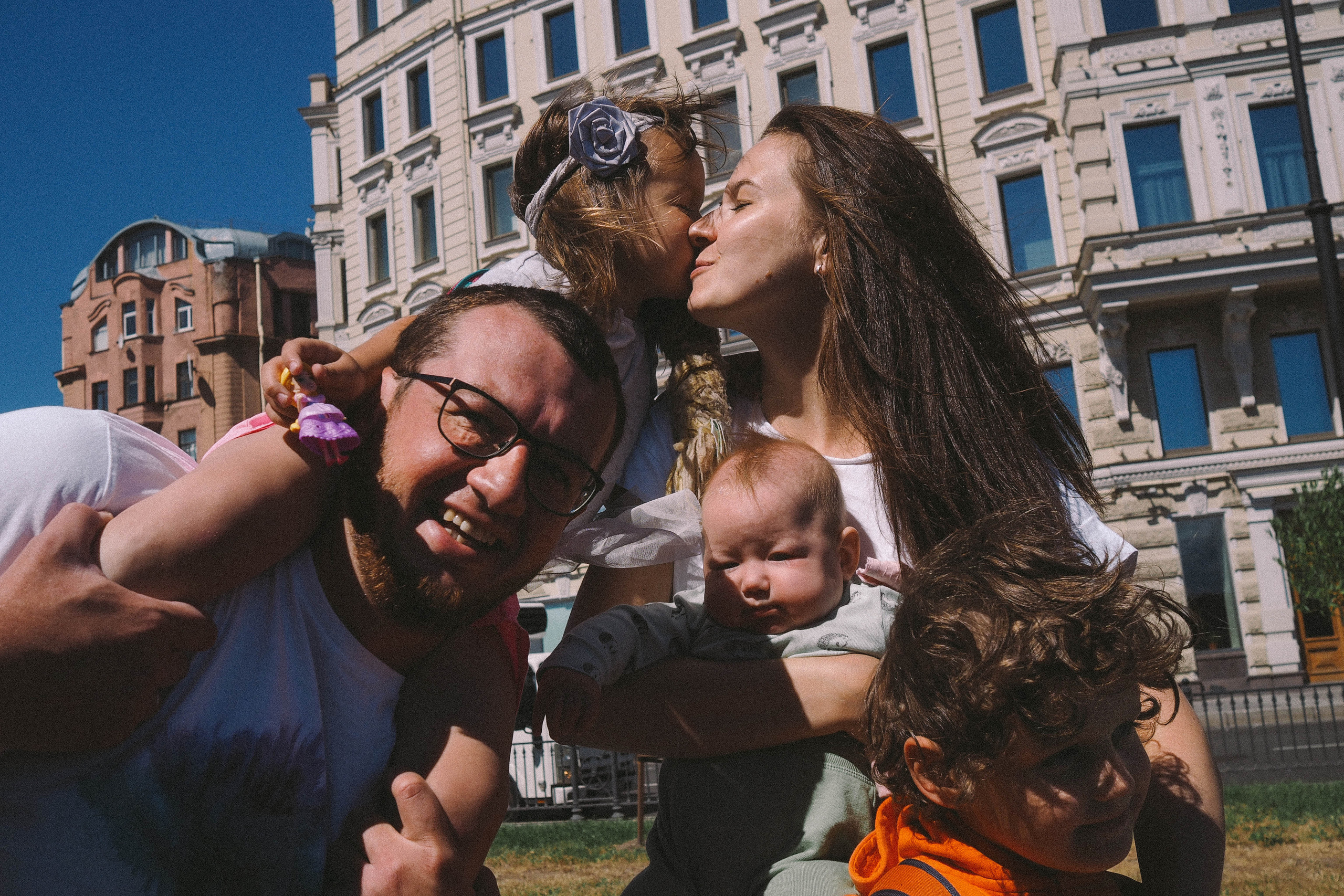 The wild family world of Vary and Ko. Photographer and videographer Valeria Lisauske