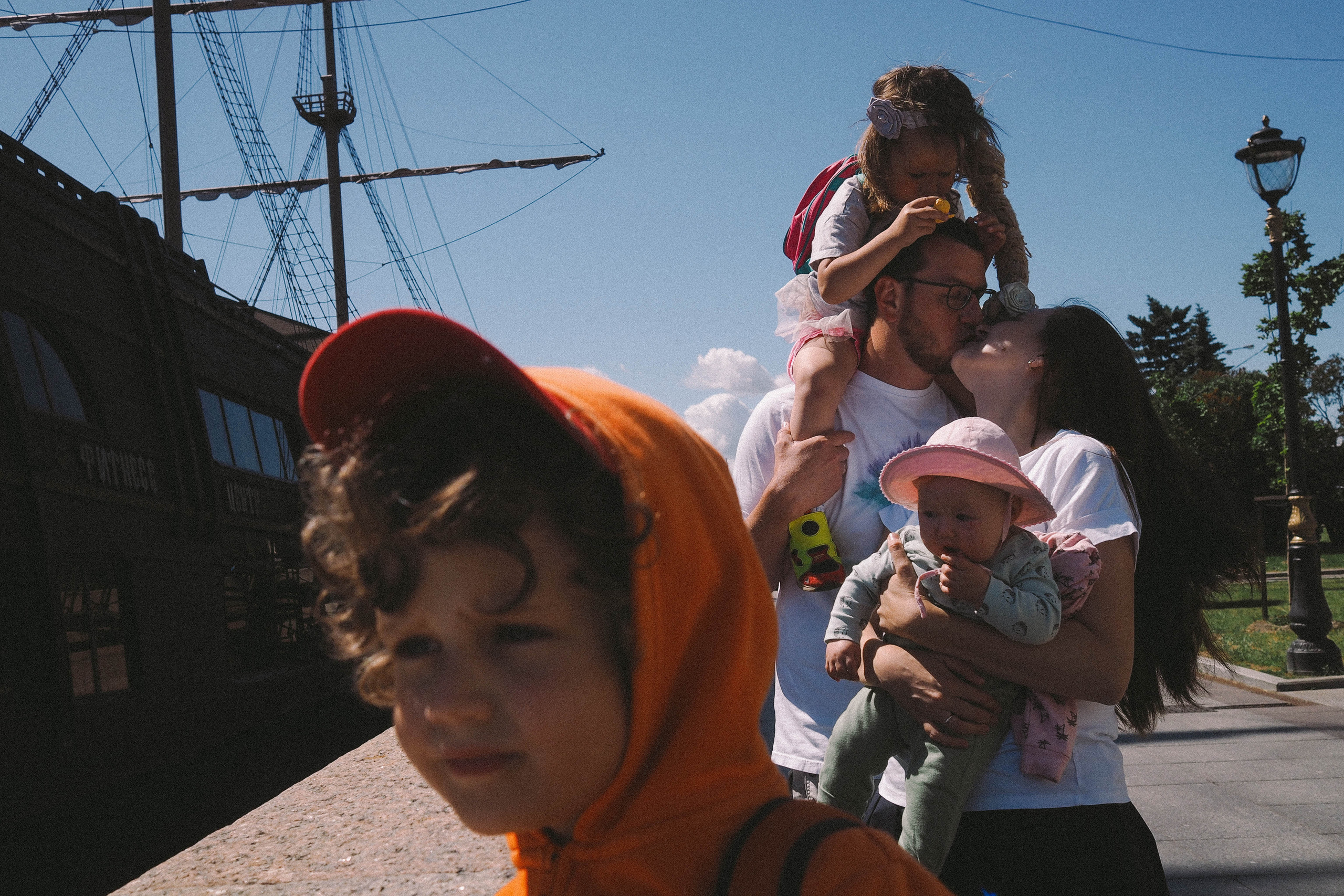 The wild family world of Vary and Ko. Photographer and videographer Valeria Lisauske