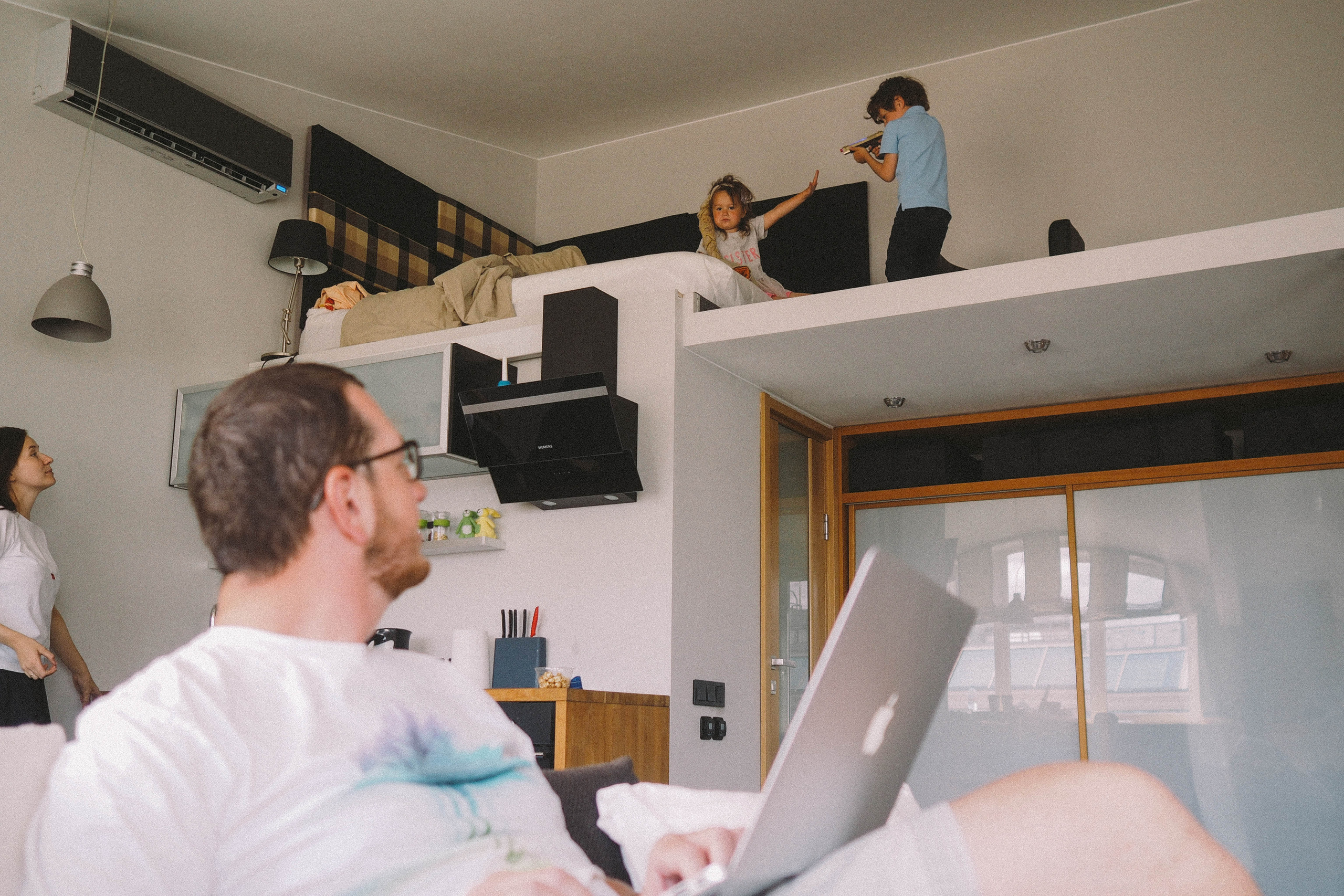 The wild family world of Vary and Ko. Photographer and videographer Valeria Lisauske