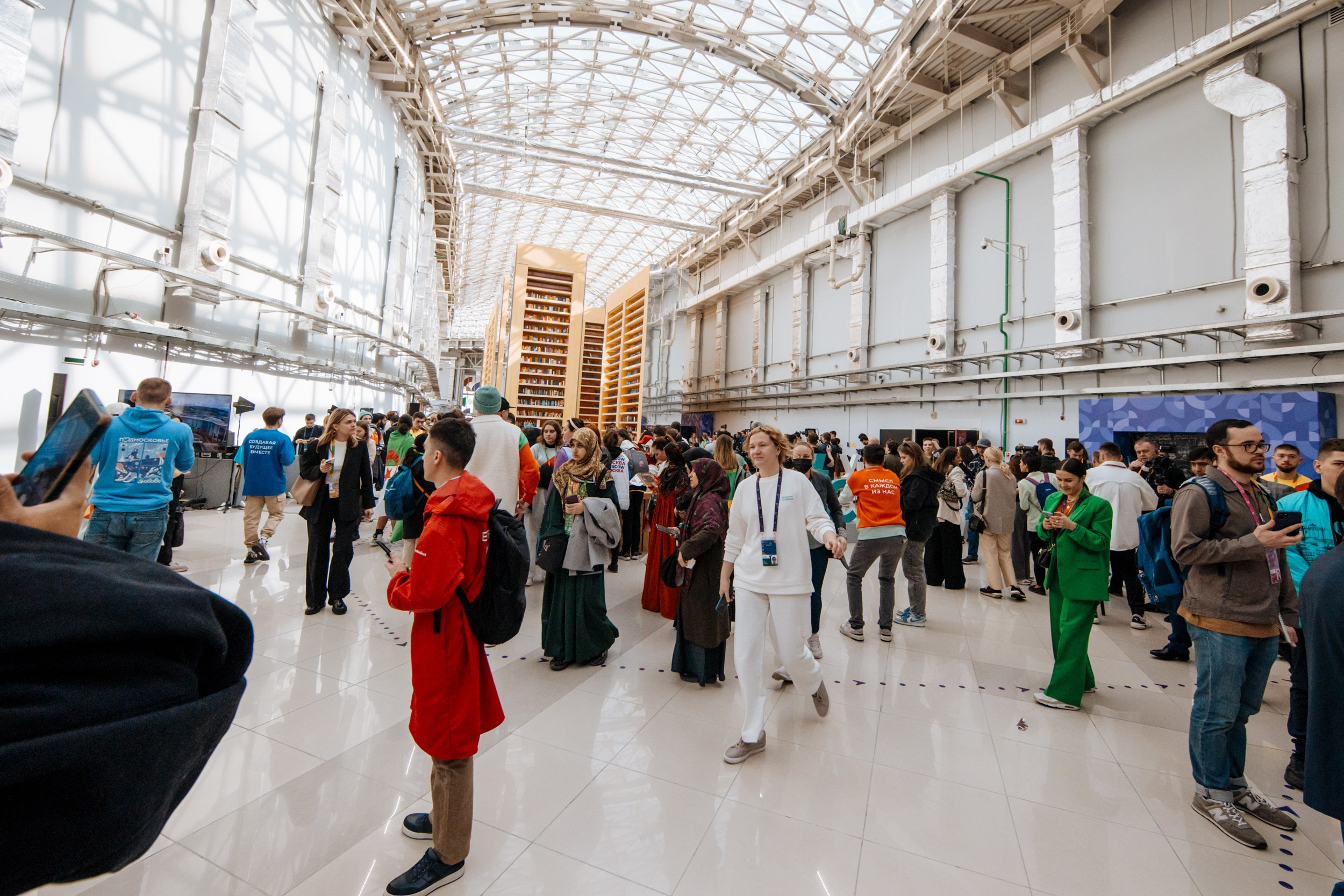 Всемирный фестиваль молодёжи в Сочи. RetroChic Фото