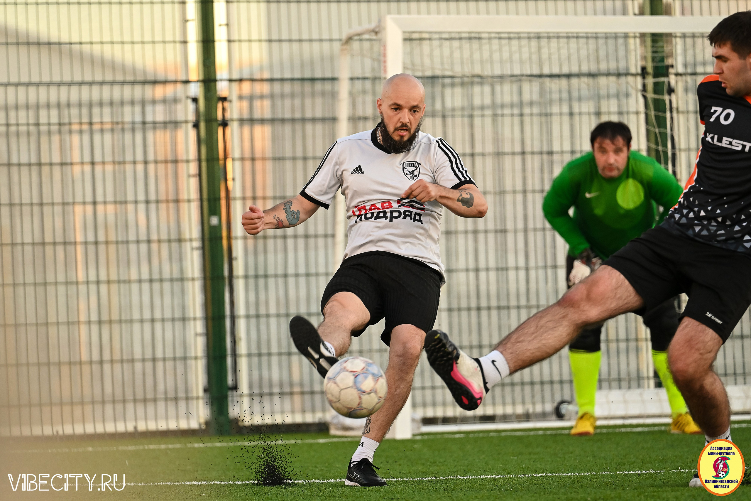 ИГРЫ МИНИ-ФУТБОЛЬНОЙ И КОРПОРАТИВНОЙ ЛИГИ. VIBECITY.RU Вайб Сити Ру Фоторепортажи Фотоотчеты Калининград