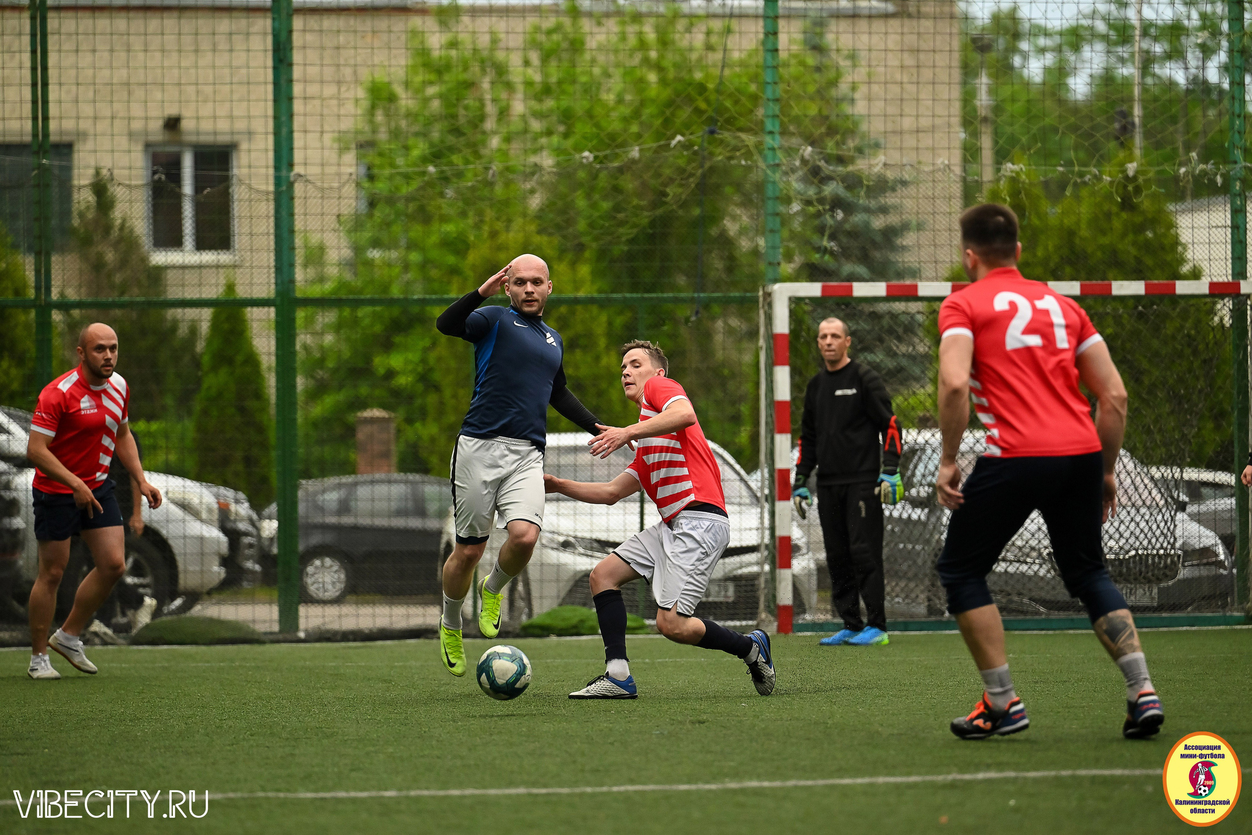 ИГРЫ МИНИ-ФУТБОЛЬНОЙ И КОРПОРАТИВНОЙ ЛИГИ. VIBECITY.RU Вайб Сити Ру Фоторепортажи Фотоотчеты Калининград
