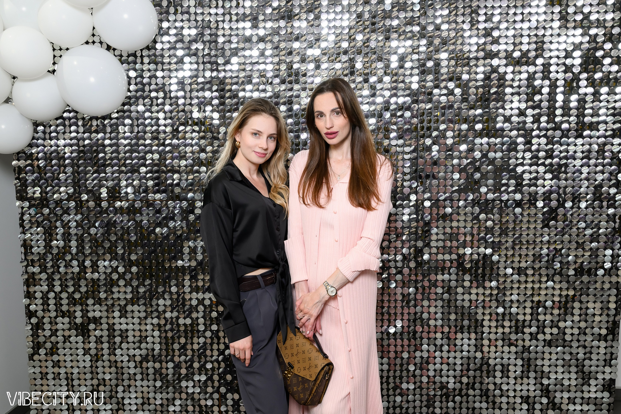 Презентация Geely Manjaro. VIBECITY.RU Вайб Сити Ру Фоторепортажи Фотоотчеты Калининград