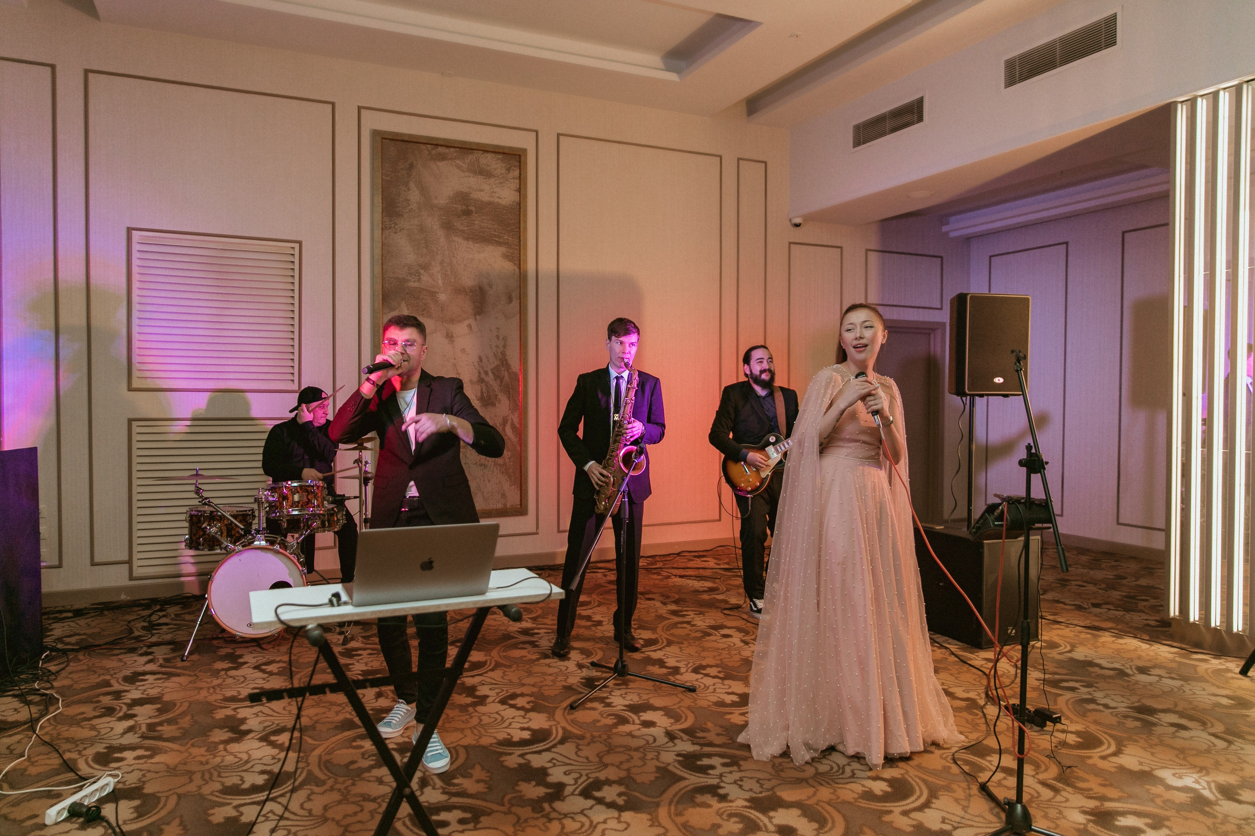 Фотограф на корпоратив. Фотограф, видеограф на свадьбу в Москве Никита Назаров