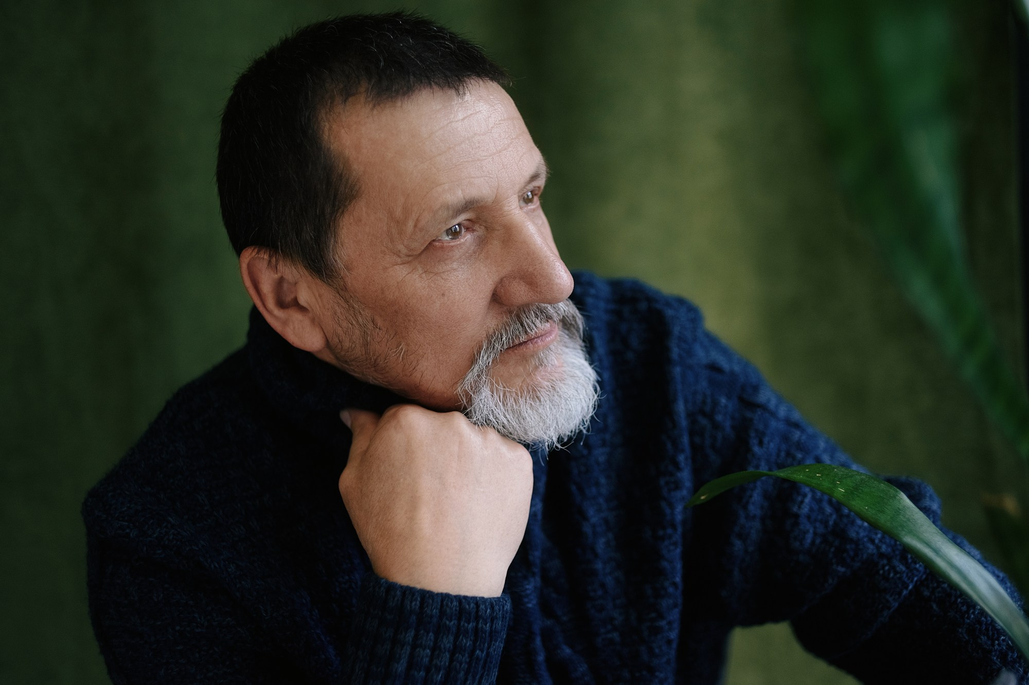 Фотосессия для папы в подарок: Мужской портрет в студии Тюмень. Портретный фотограф Тюмень Дарья Мустафина