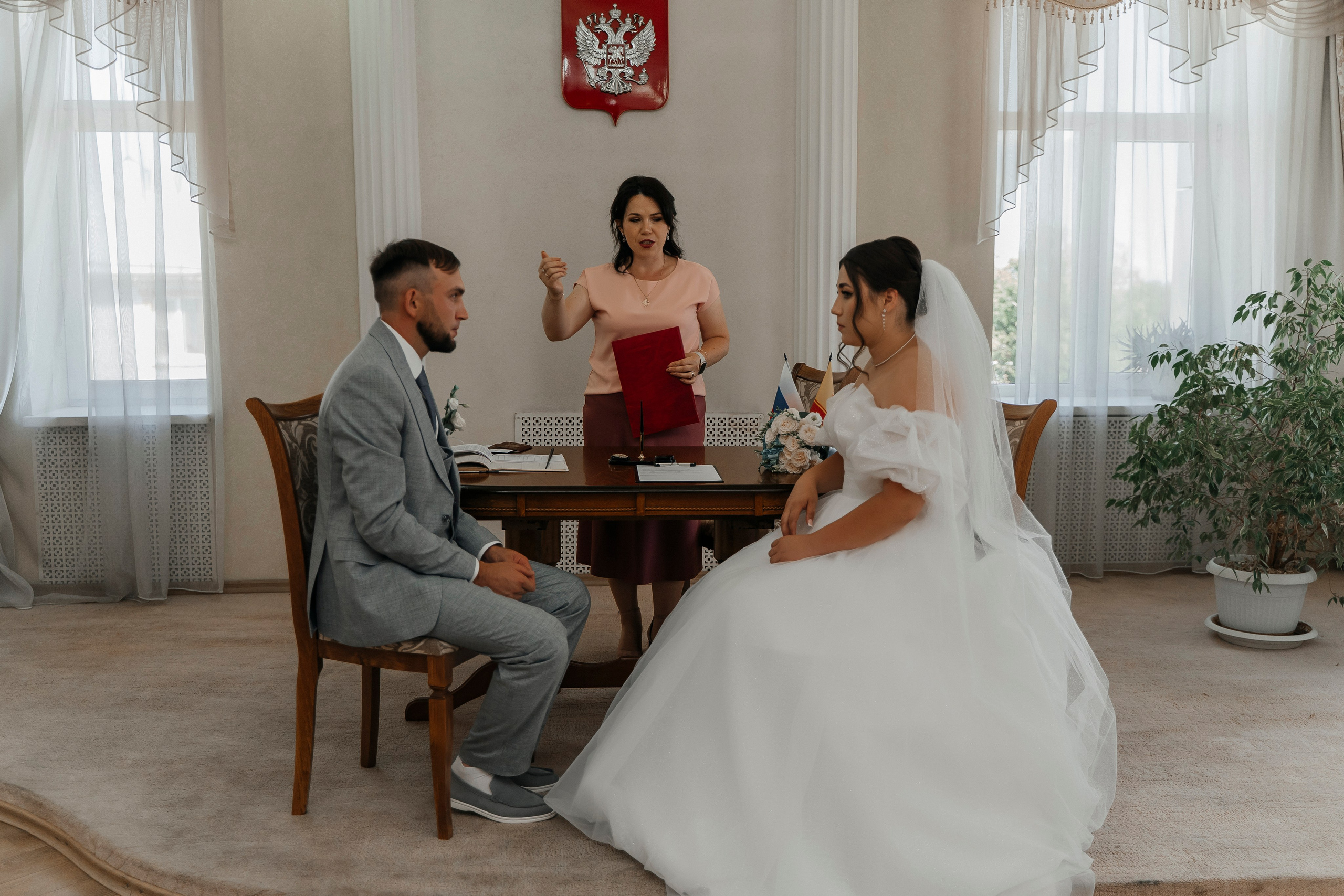 Свадебная фотосъёмка в ЗАГСЕ. Свадебный фотограф видеограф Чебоксары