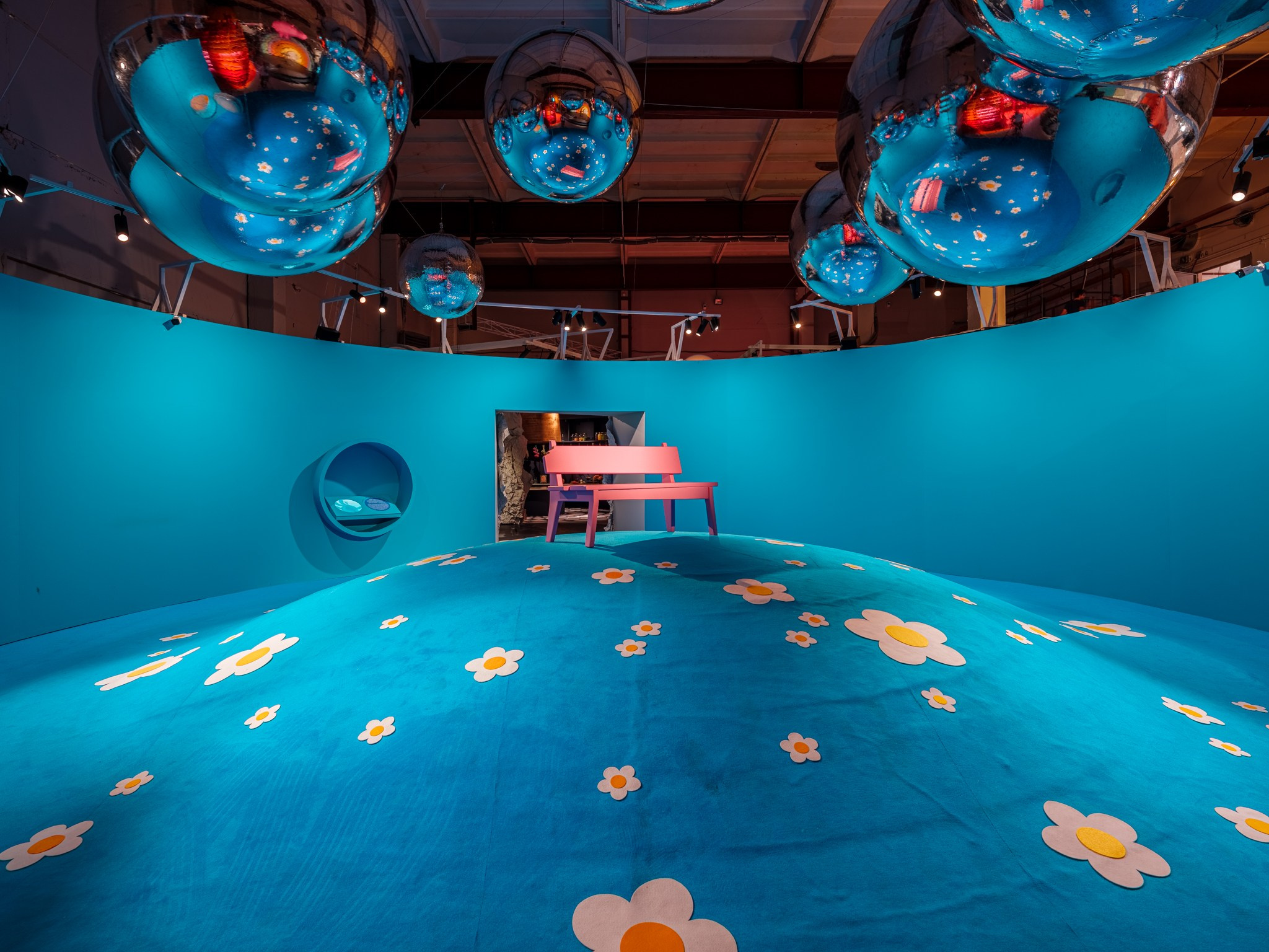 Выставка «Смешарики. Искусство быть круглым» Москва, Хлебозавод № 9 Planet9 2023. Фотограф Василий Буланов