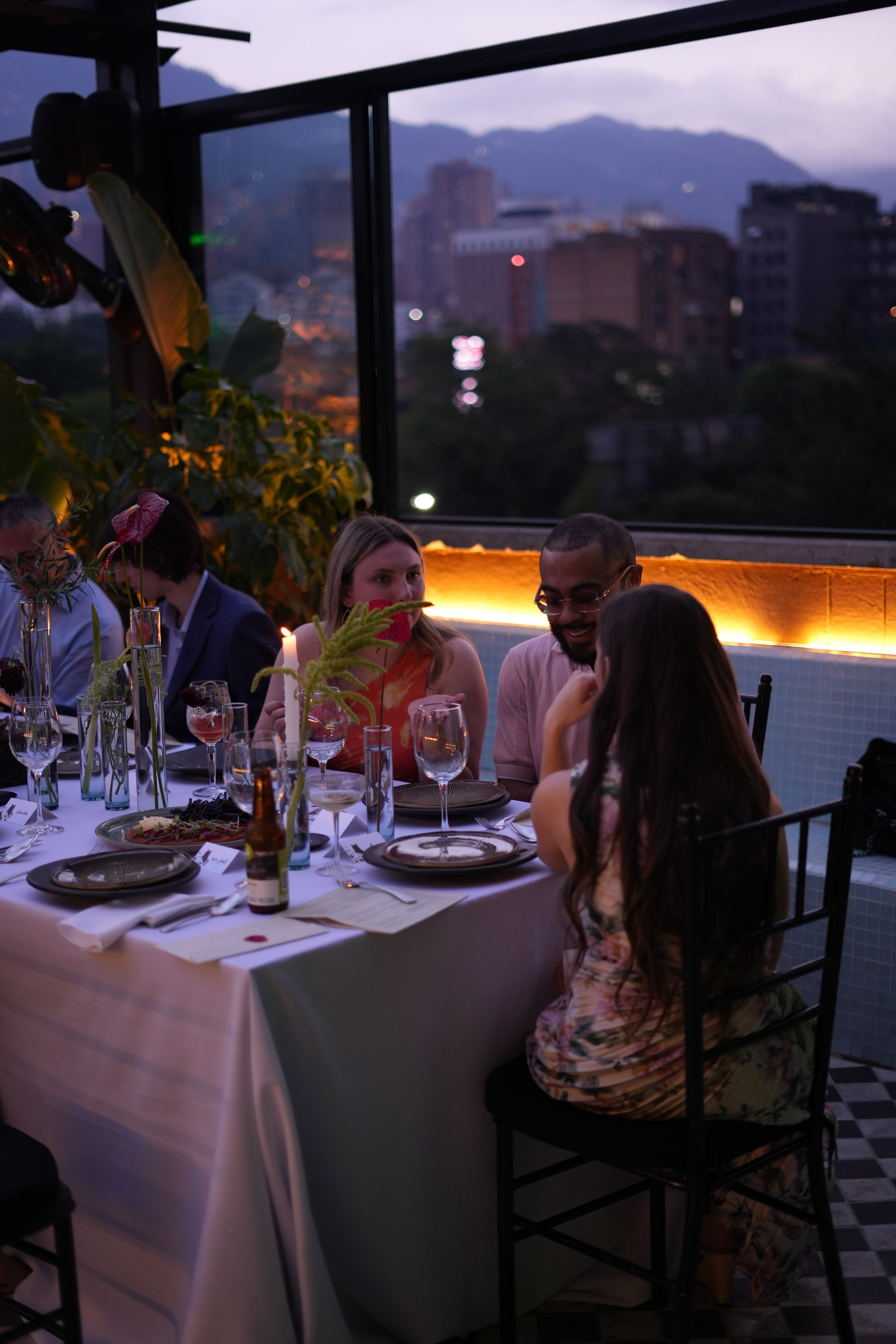 Olivia and Zack / 1 wedding day. Wedding Photographer in Barcelona and Medellin