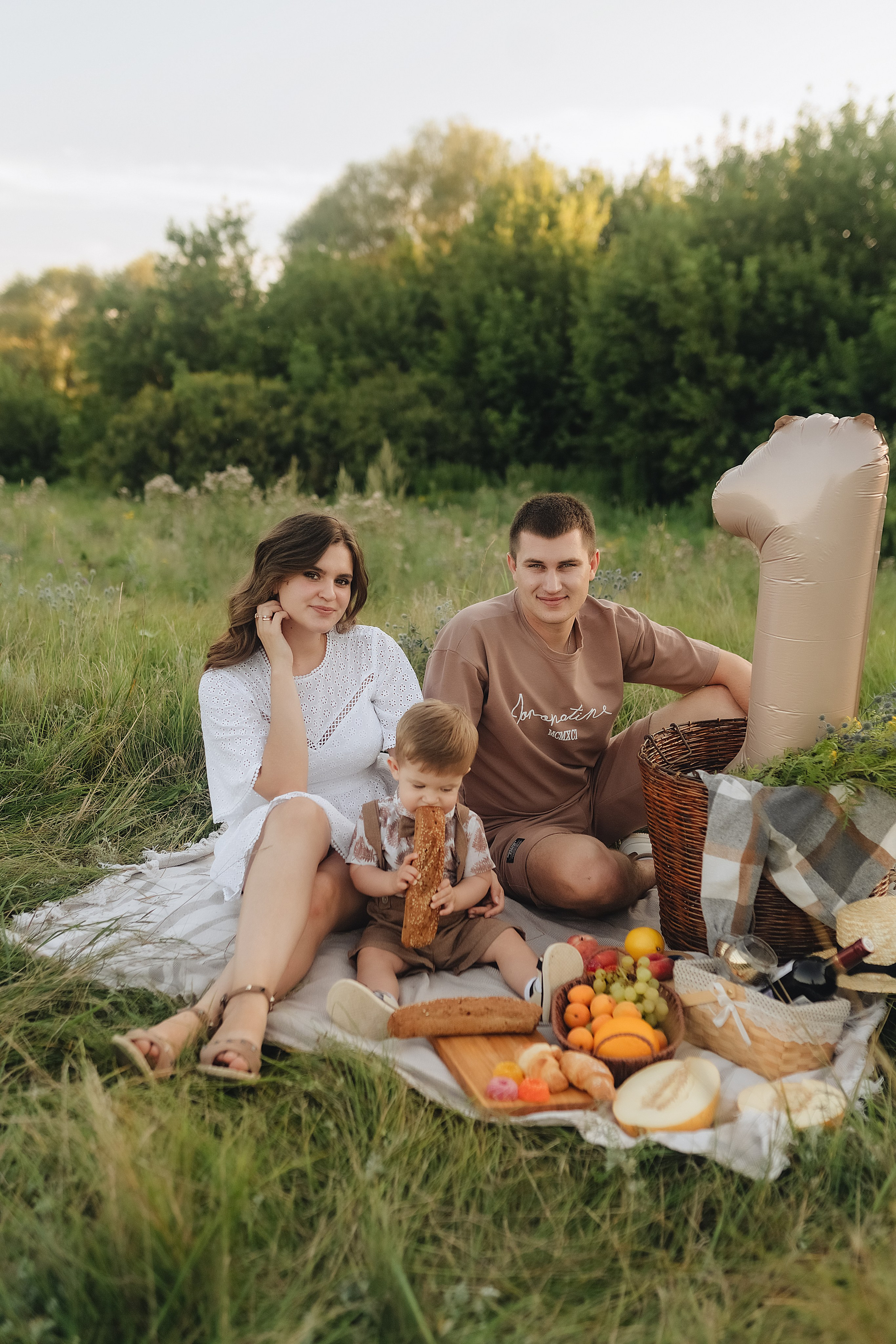 Светлана, Сергей и Женя | Семейная съемка на закате. Фотограф Карина Шмулёва. Воронеж и область