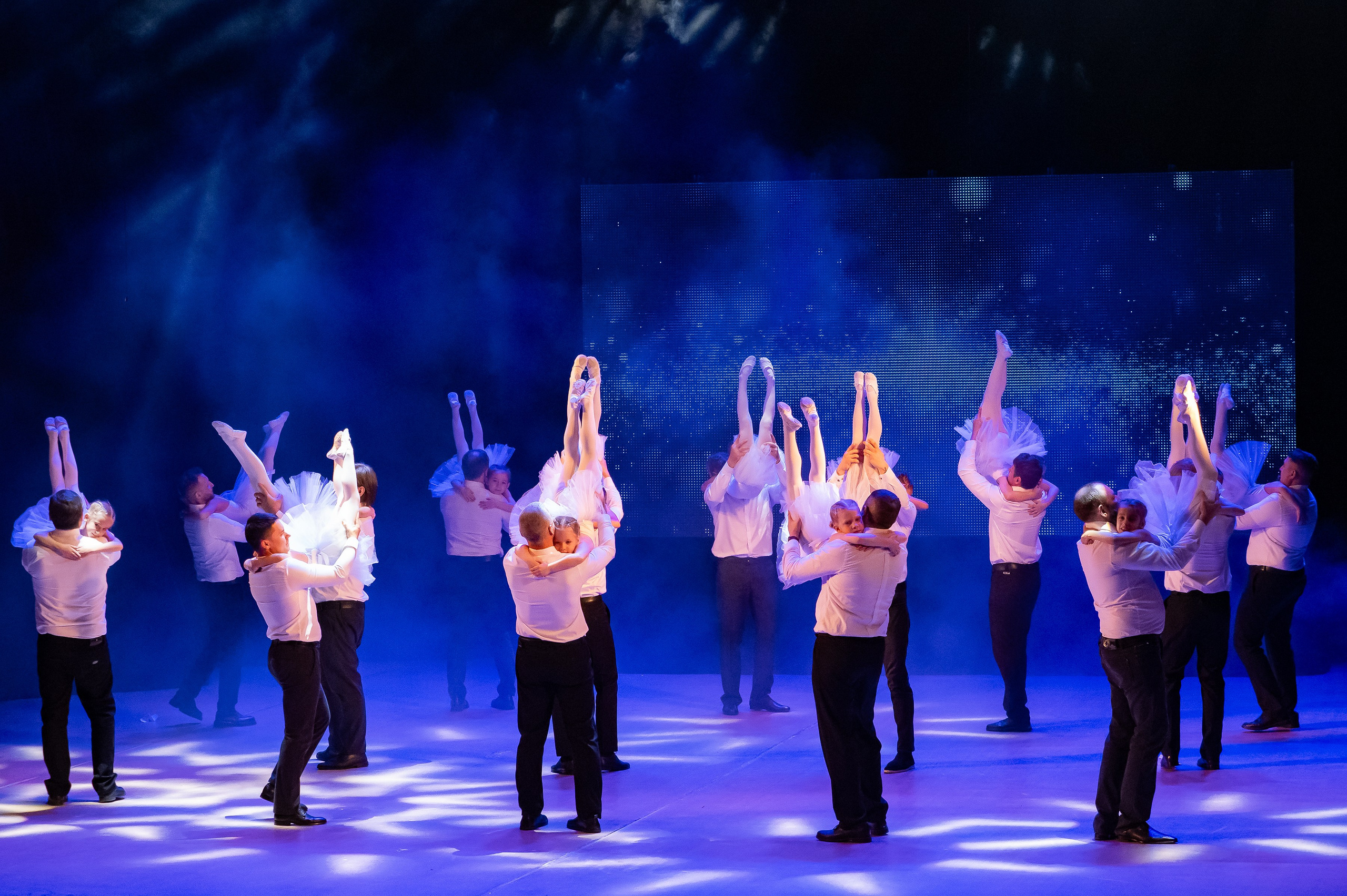 Концерт «Пространные танцы». Репортажный, семейный и детский фотограф в Пензе и Заречном Арина Ермилова. Картины барельеф на заказ