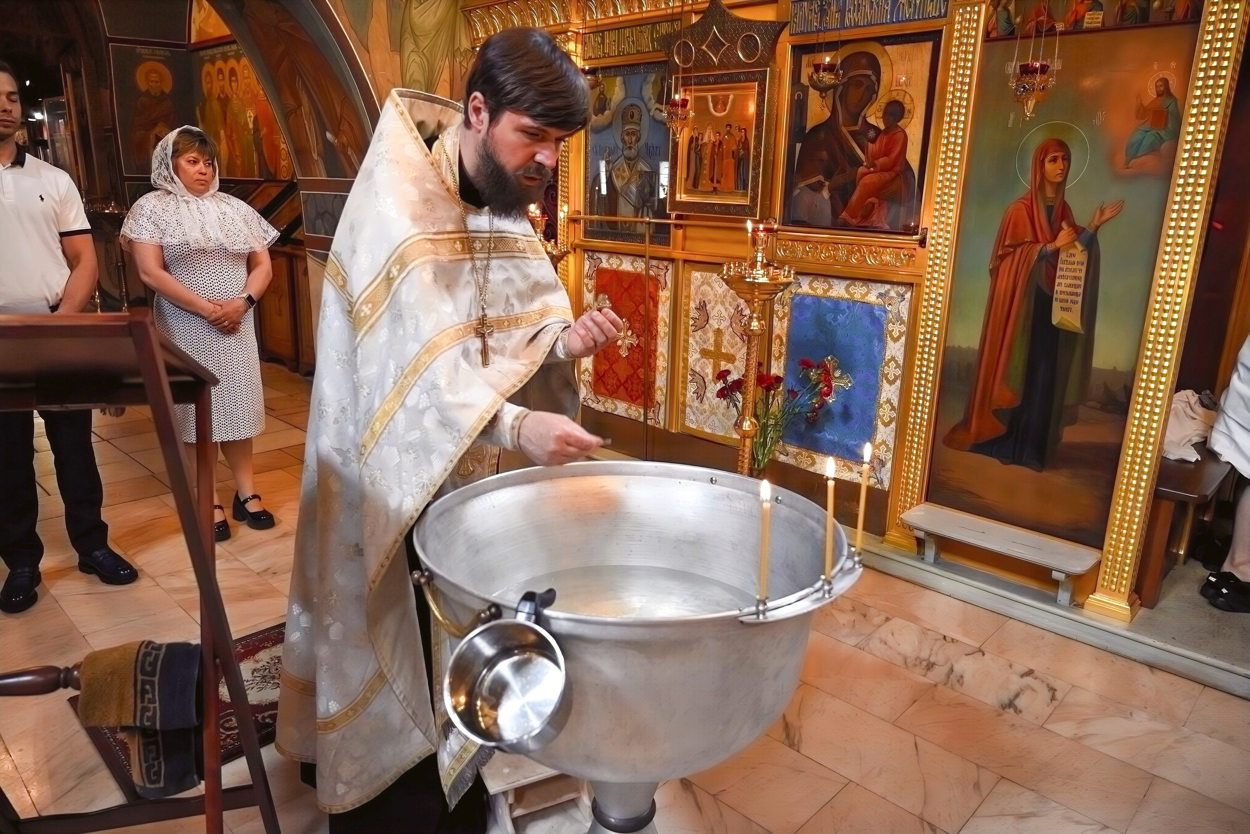 Крещение Арбат мама Ксения. Семейный и детский фотограф Москва