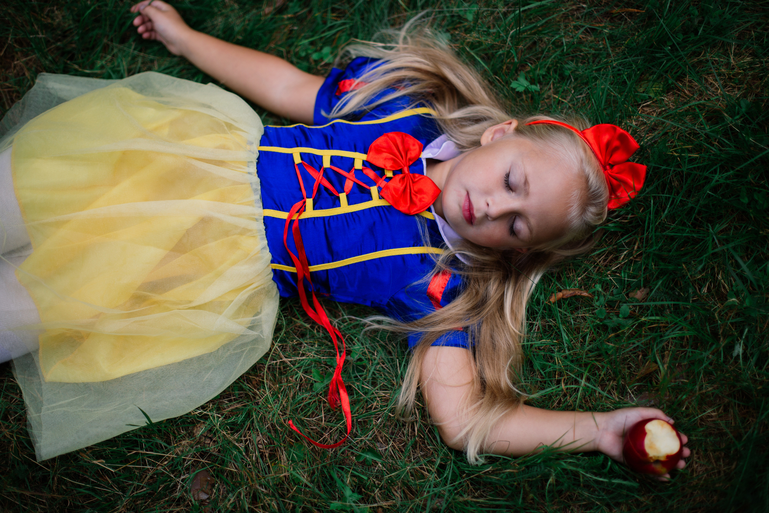 Белоснежка и 777 мошек. Ева Демидова. Спортсмен по конкуру в Санкт-Петербуре