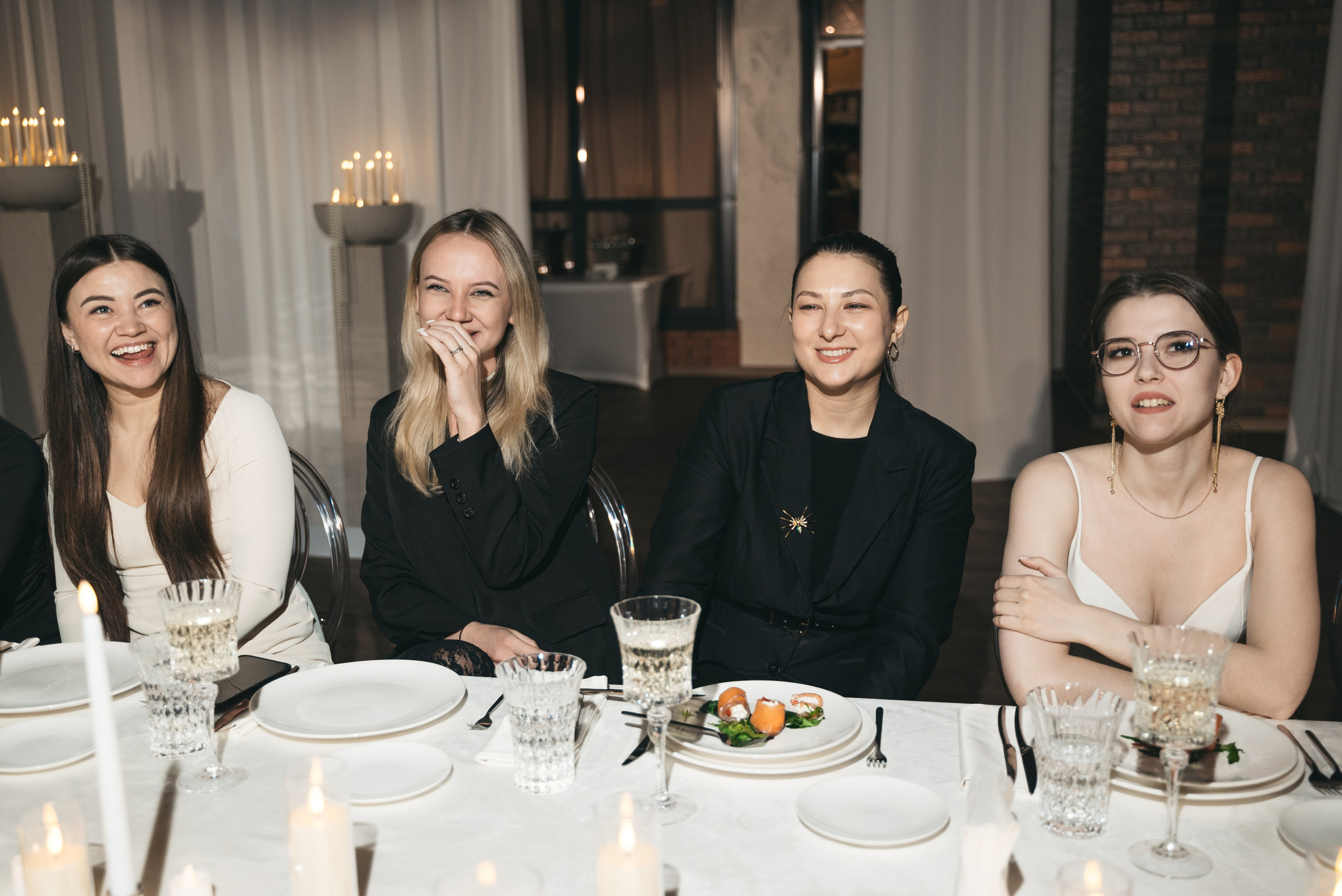 WhiteRoom Pre-wedding. Репортажный и свадебный фотограф в Сургуте