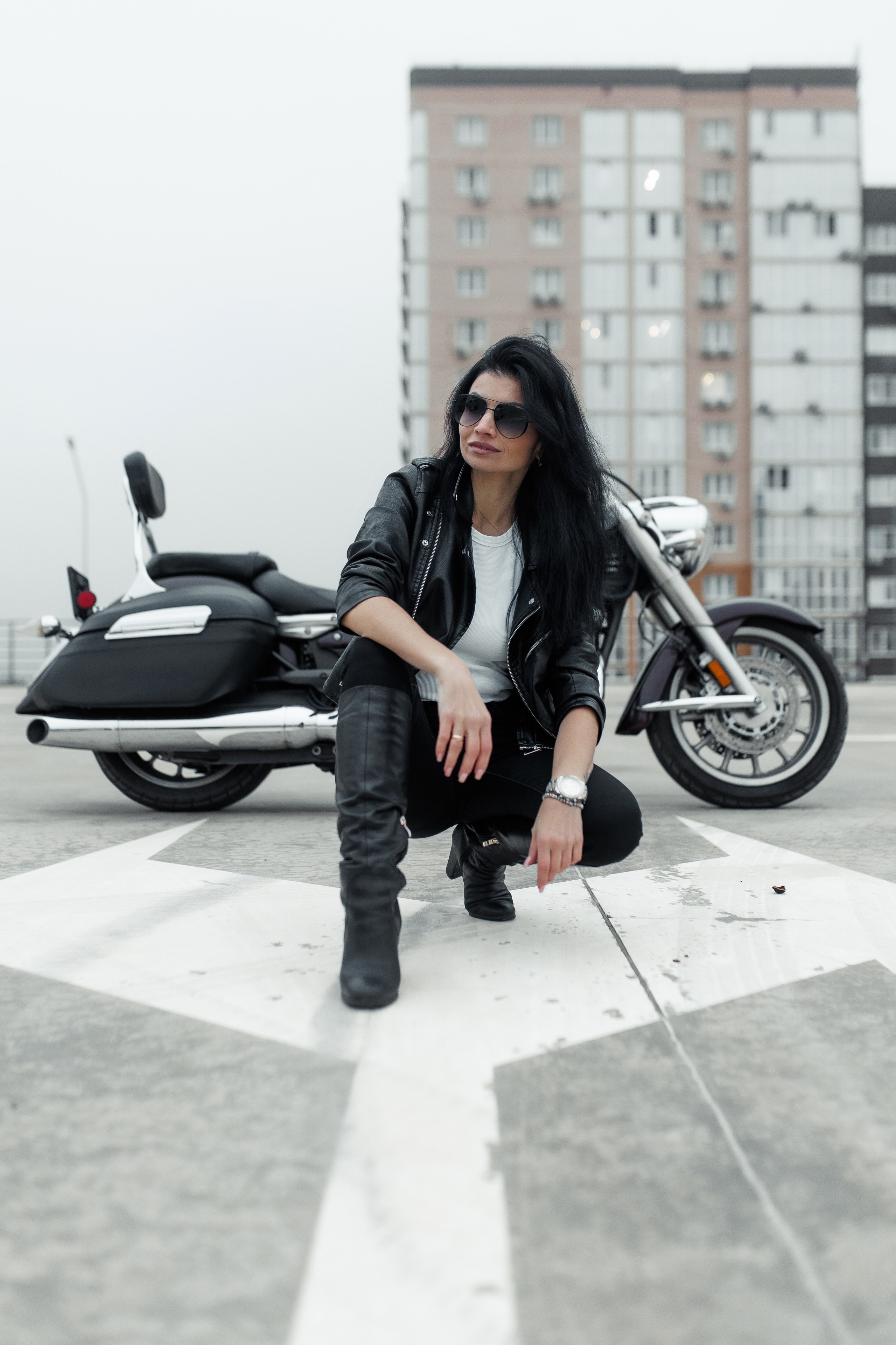 На крыше с мото