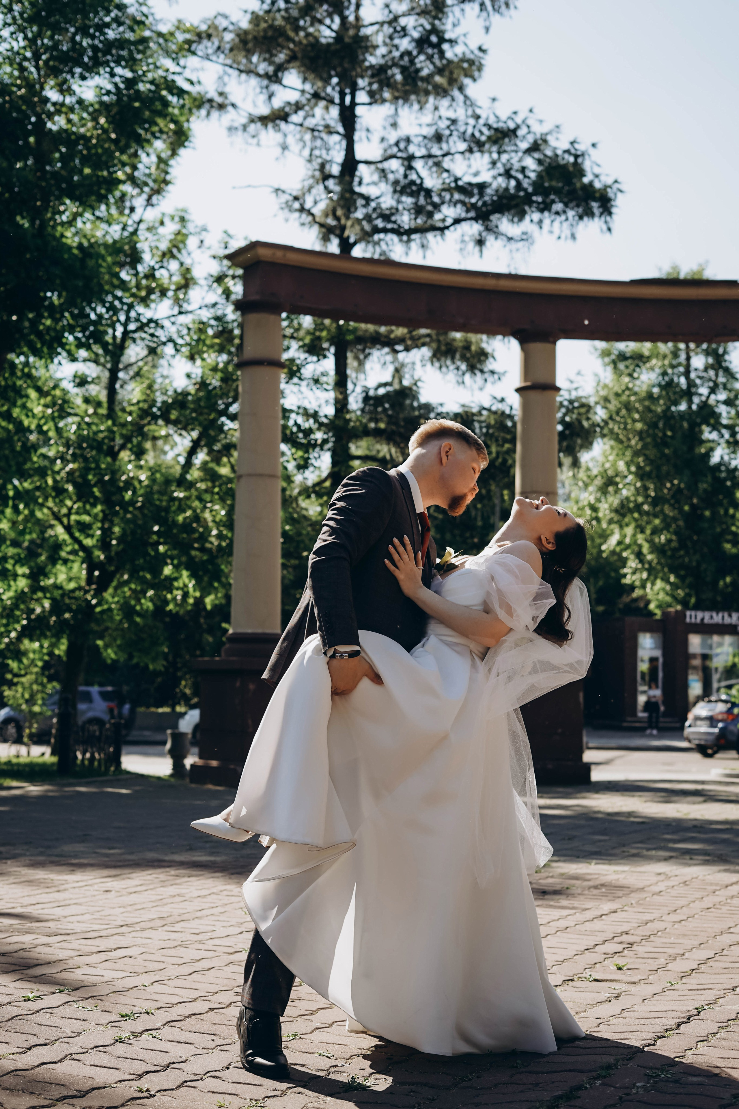 Оля и Дима: регистрация, свадебная прогулка. Фотограф в Иркутске