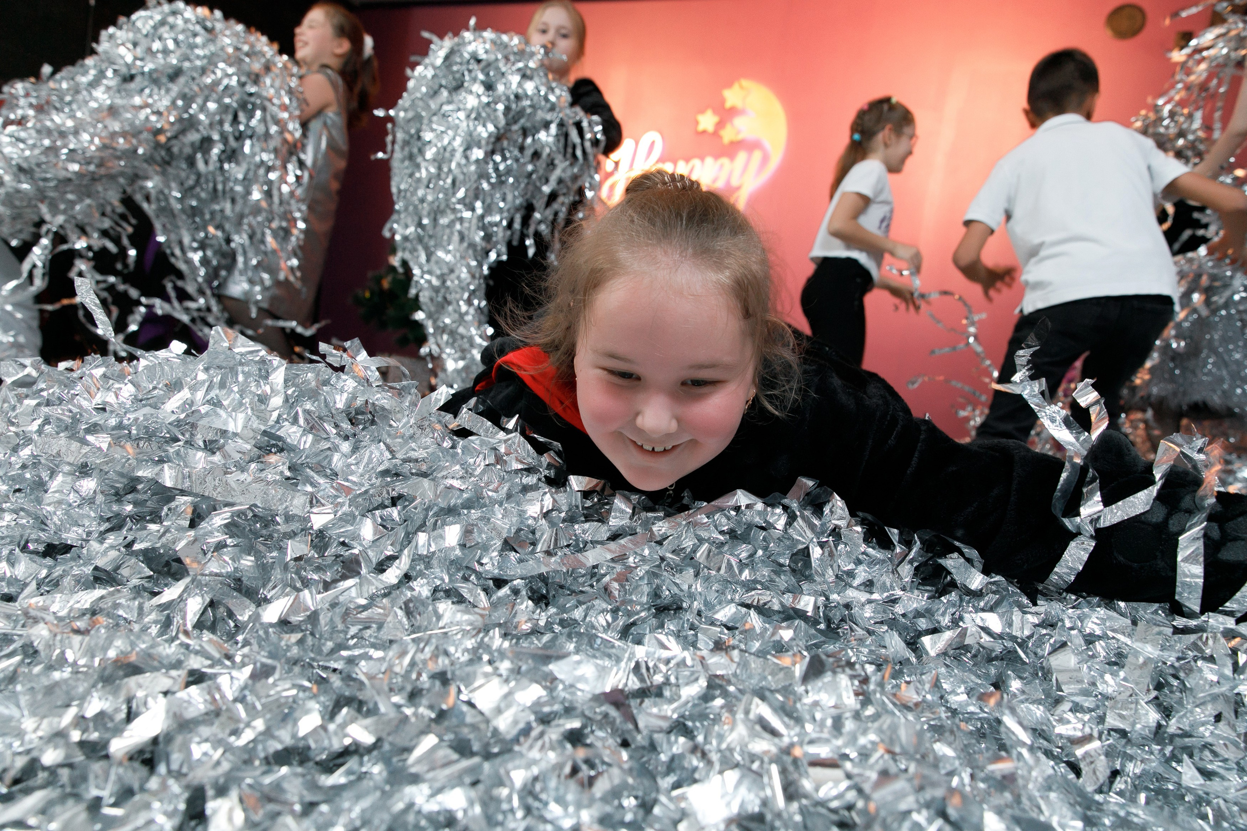 Школа «Кристалл» | Новогодняя программа. Свадебный, семейный и школьный фотограф в Сызрани Максим Баталов