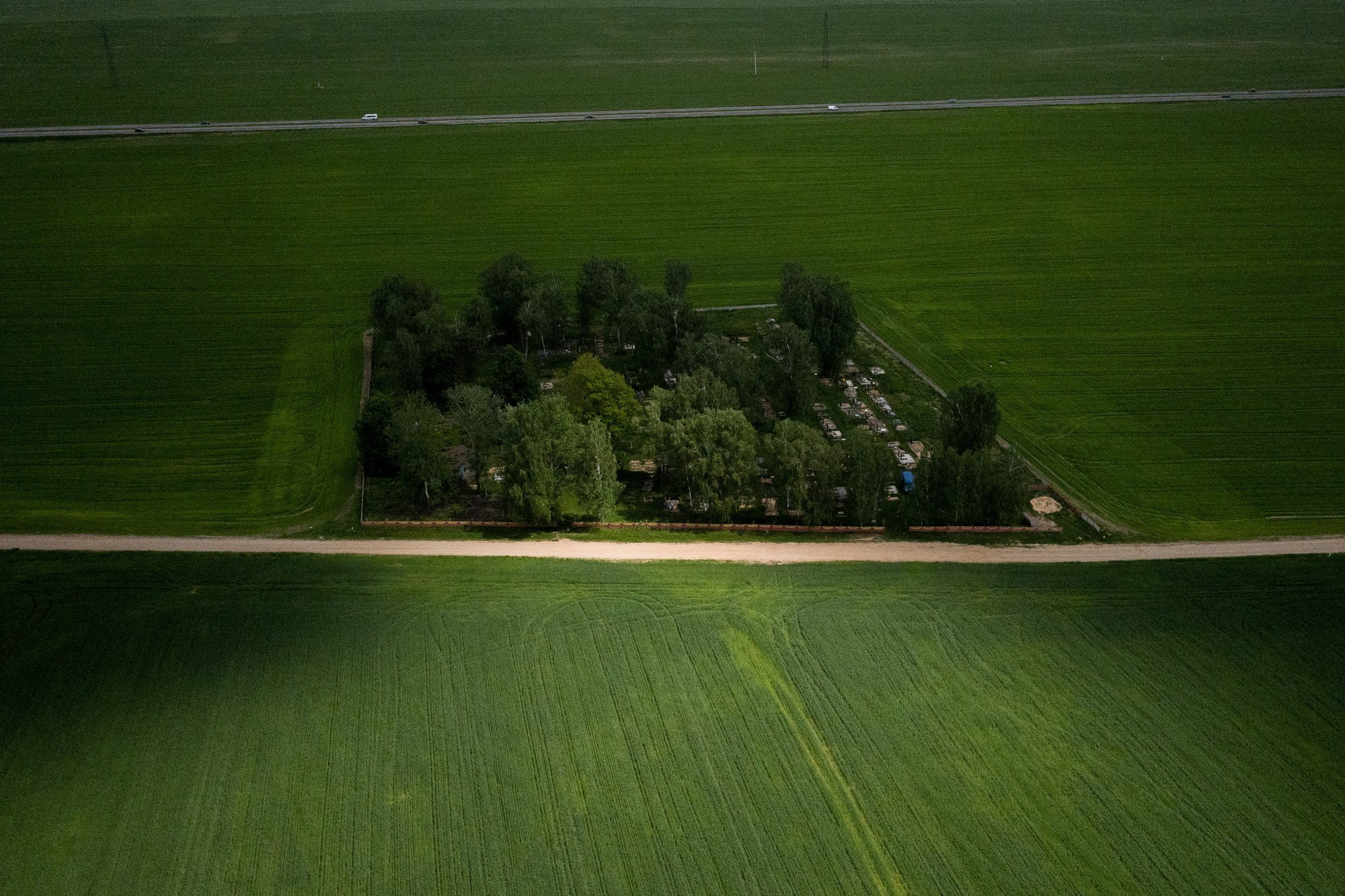 Home.land. Künstler Verstecktoff