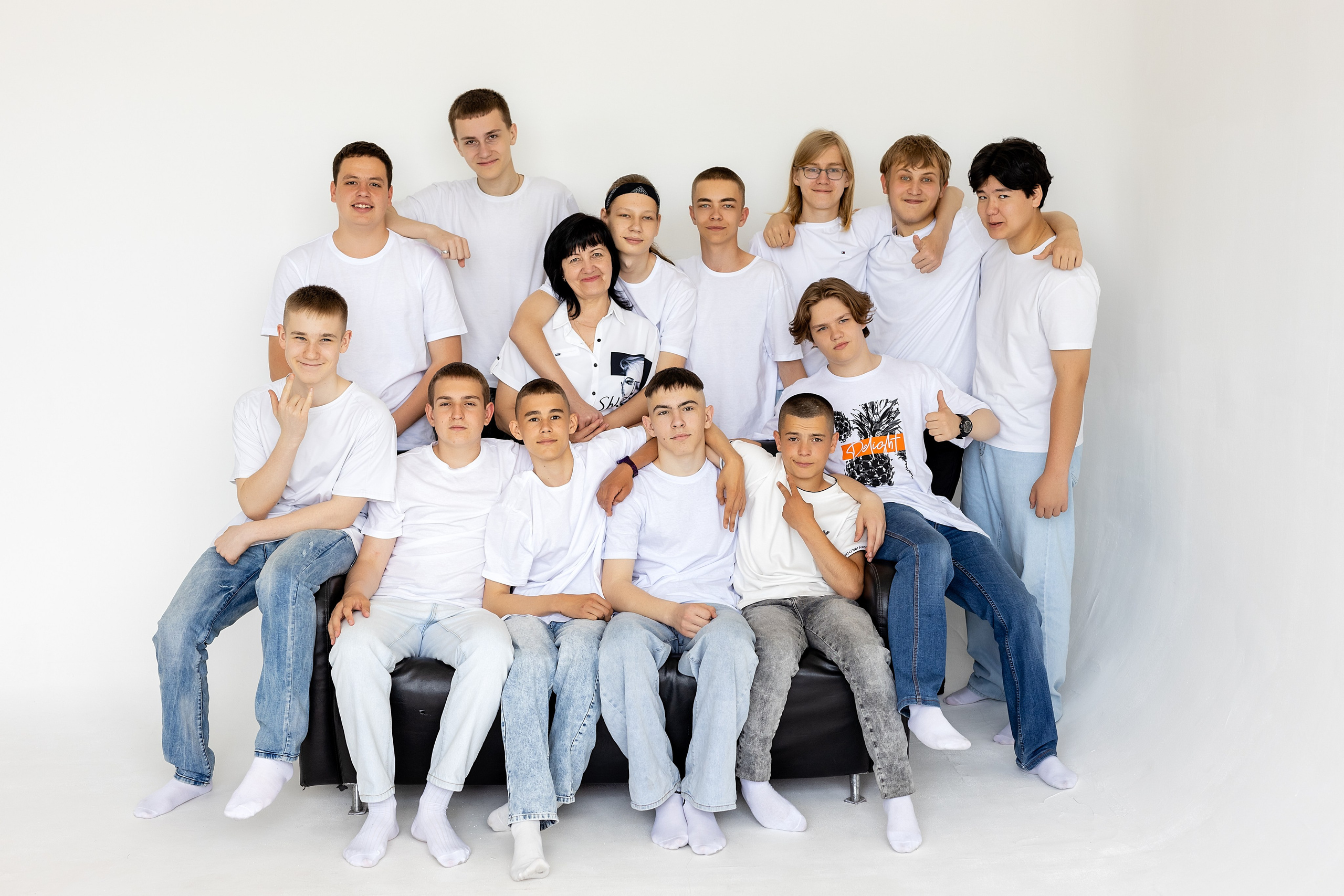 Школа 11, 9-г класс. Артём. Стильный выпускной альбом Владивосток фотограф Вероника Мигачева