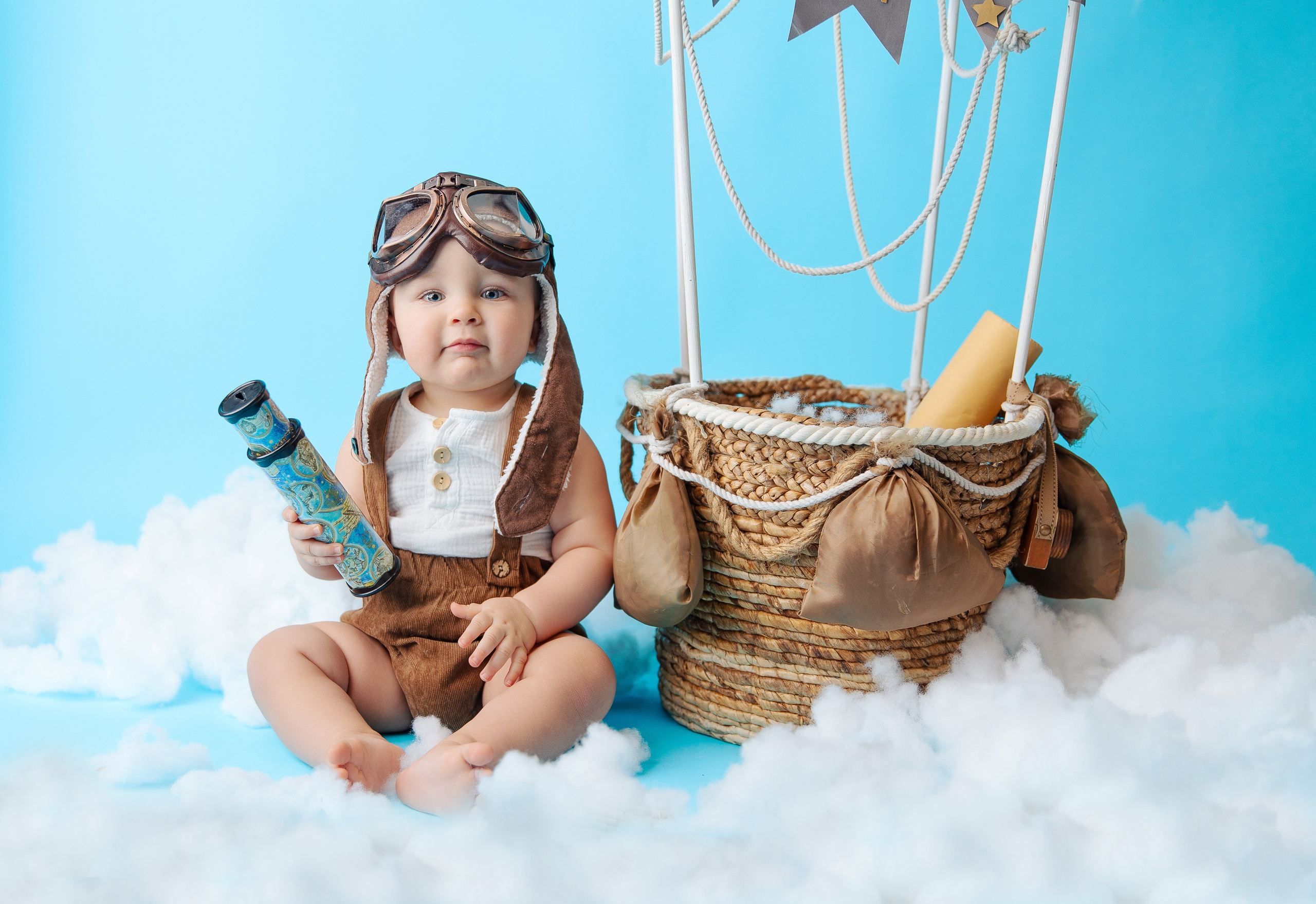 Тематические образы. Детский фотограф новорожденных Москва. годики под ключ. своя студия