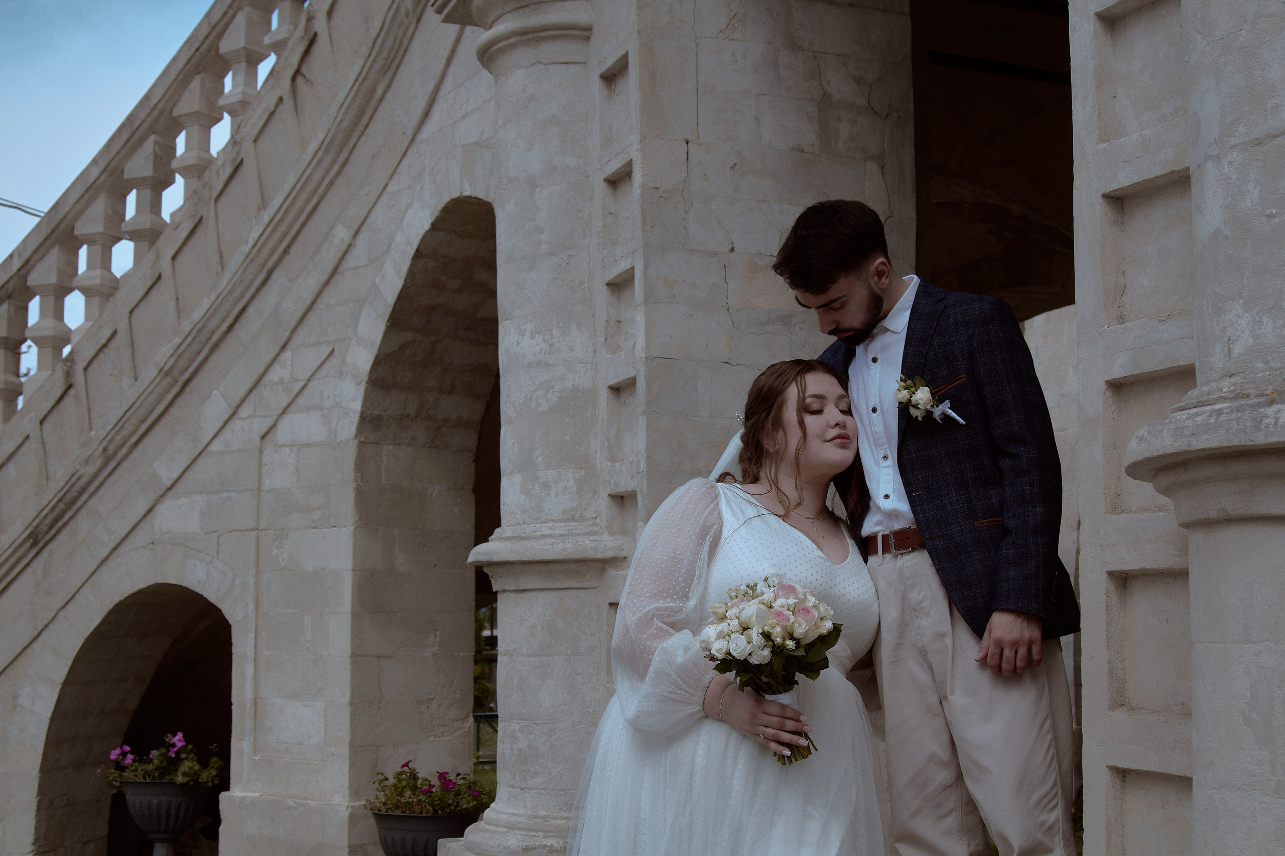 Виктория и Даниэль. Владимирский храм. Фотограф лавстори Москва/МО Приятелева Ангелина