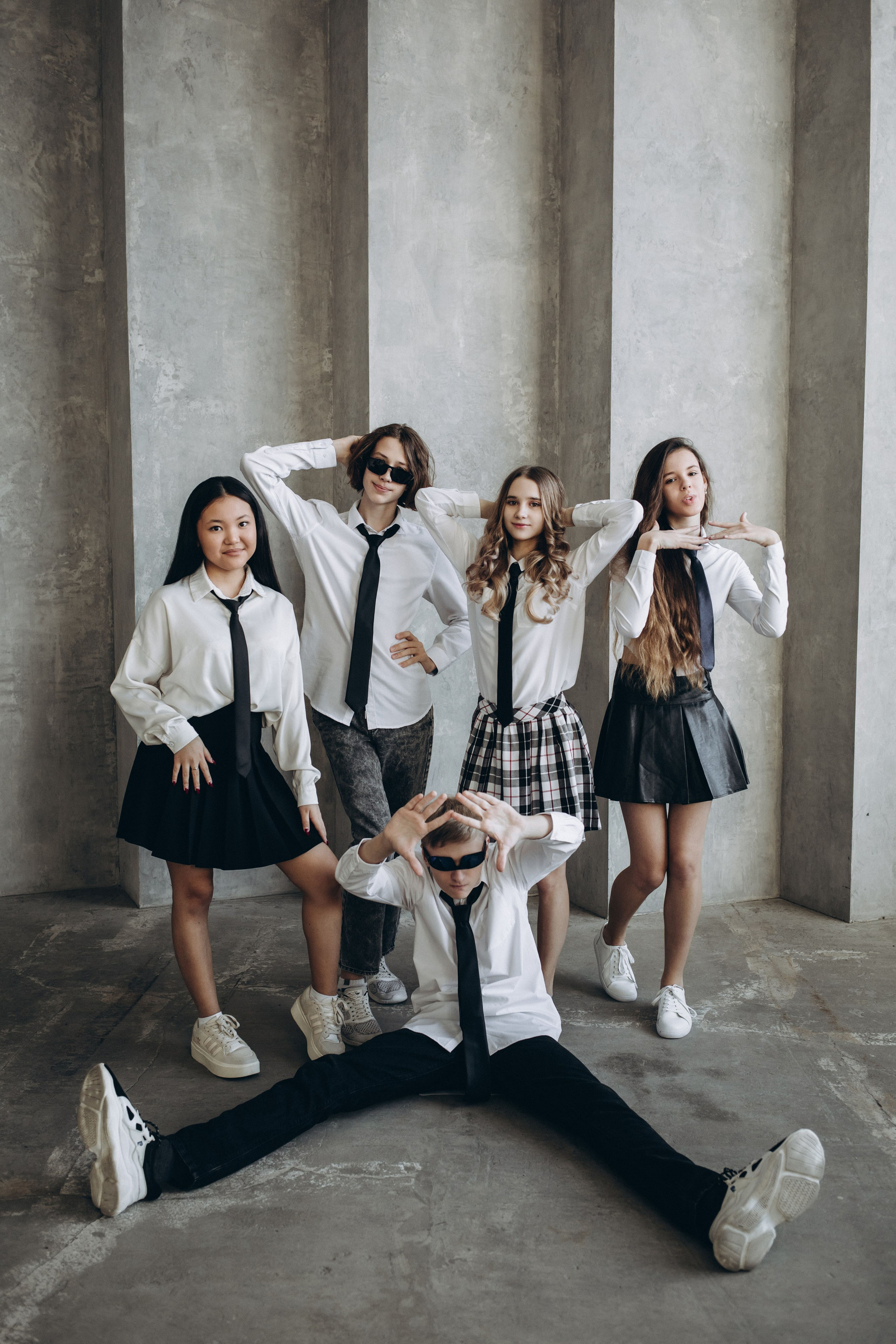 Выпускной класс в студии. Портретный и семейный фотограф в Саратове Елена Шустова