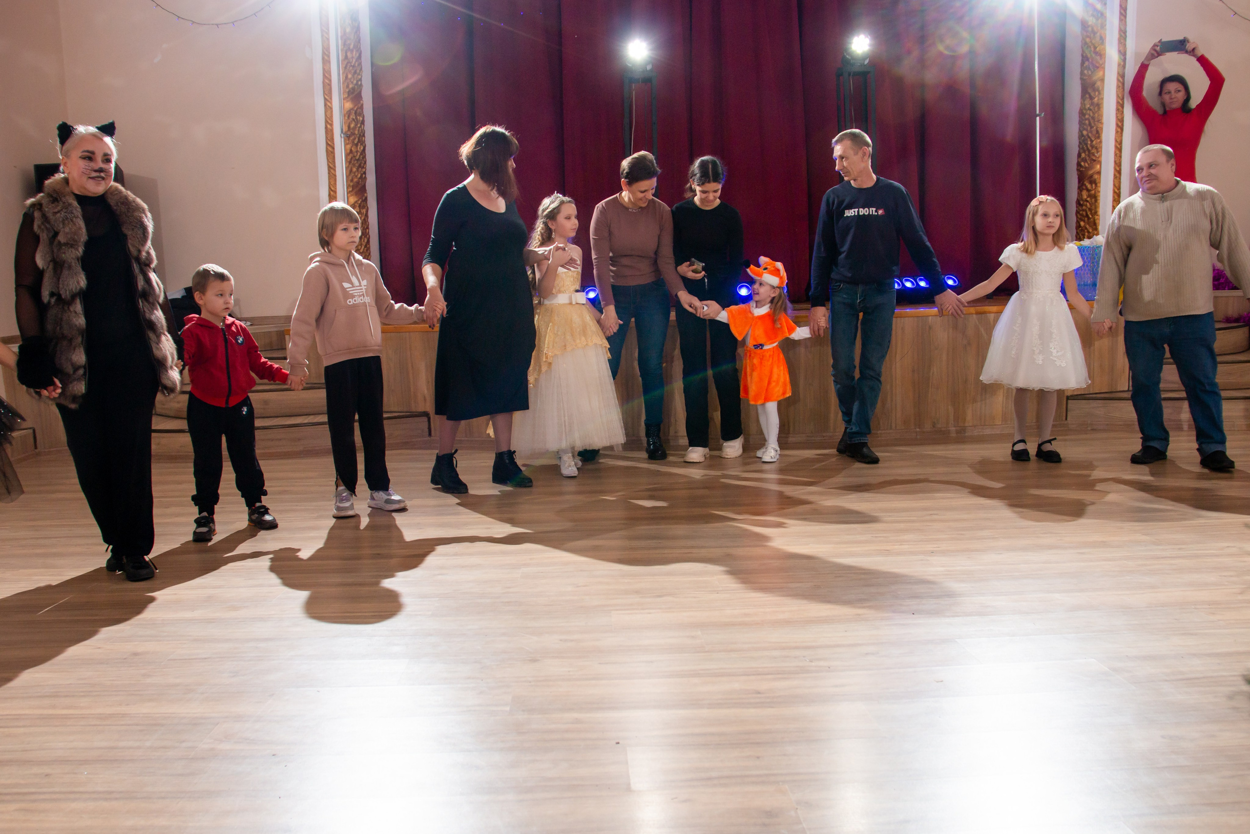 Новогодний утренник ДК Строитель 25.12.2023 г. г. Новоалександровск. Главная