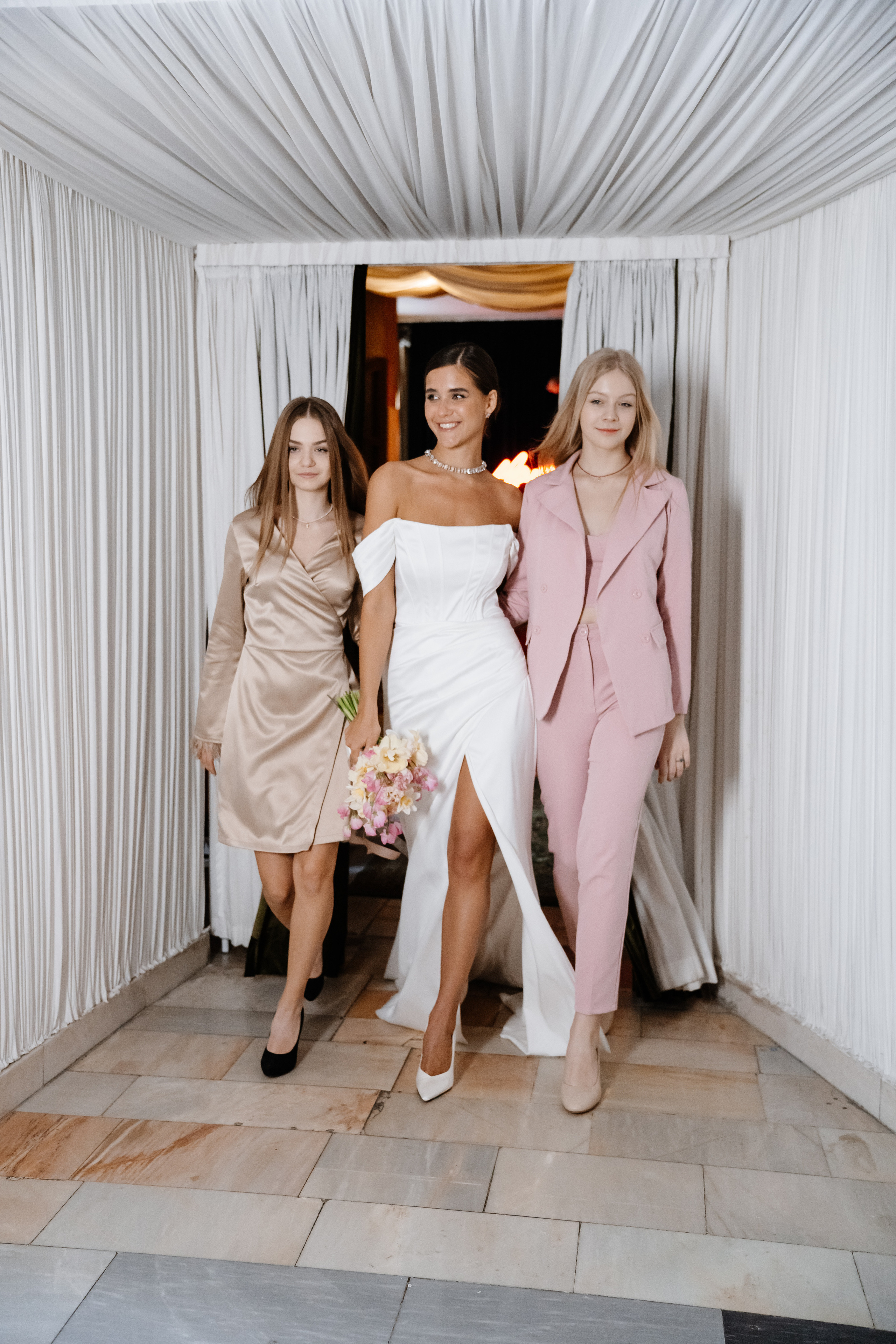 Свадебная фотосессия в отеле Marco Polo. Свадебный и семейный фотограф в Москве Светлана Зоткина