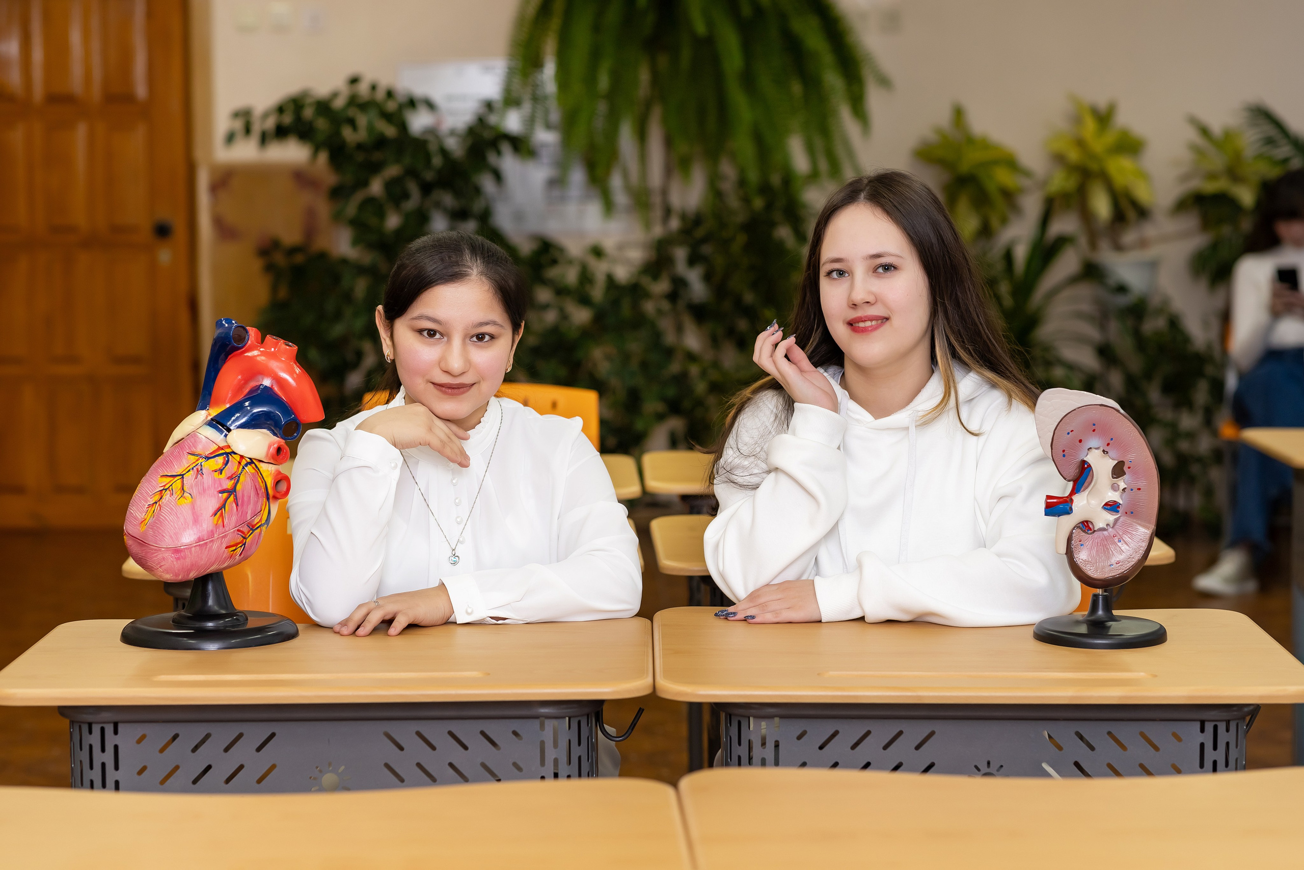 Примеры фото СТАРШИЕ КЛАССЫ. Фотограф Радужный ХМАО, Школьный фотограф, семейный фотограф, выпускной альбом