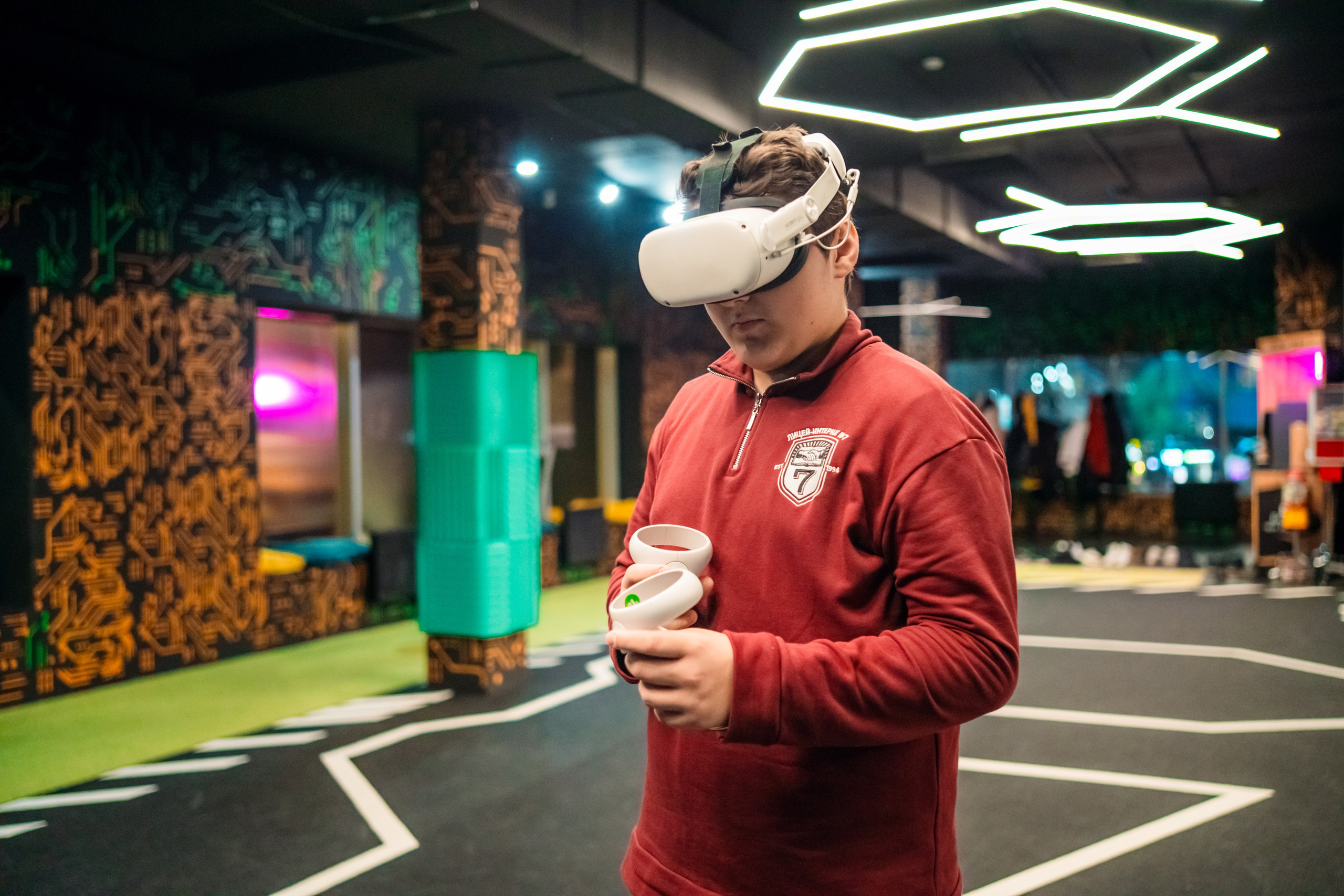 VR (November-December 2024). Felixtones