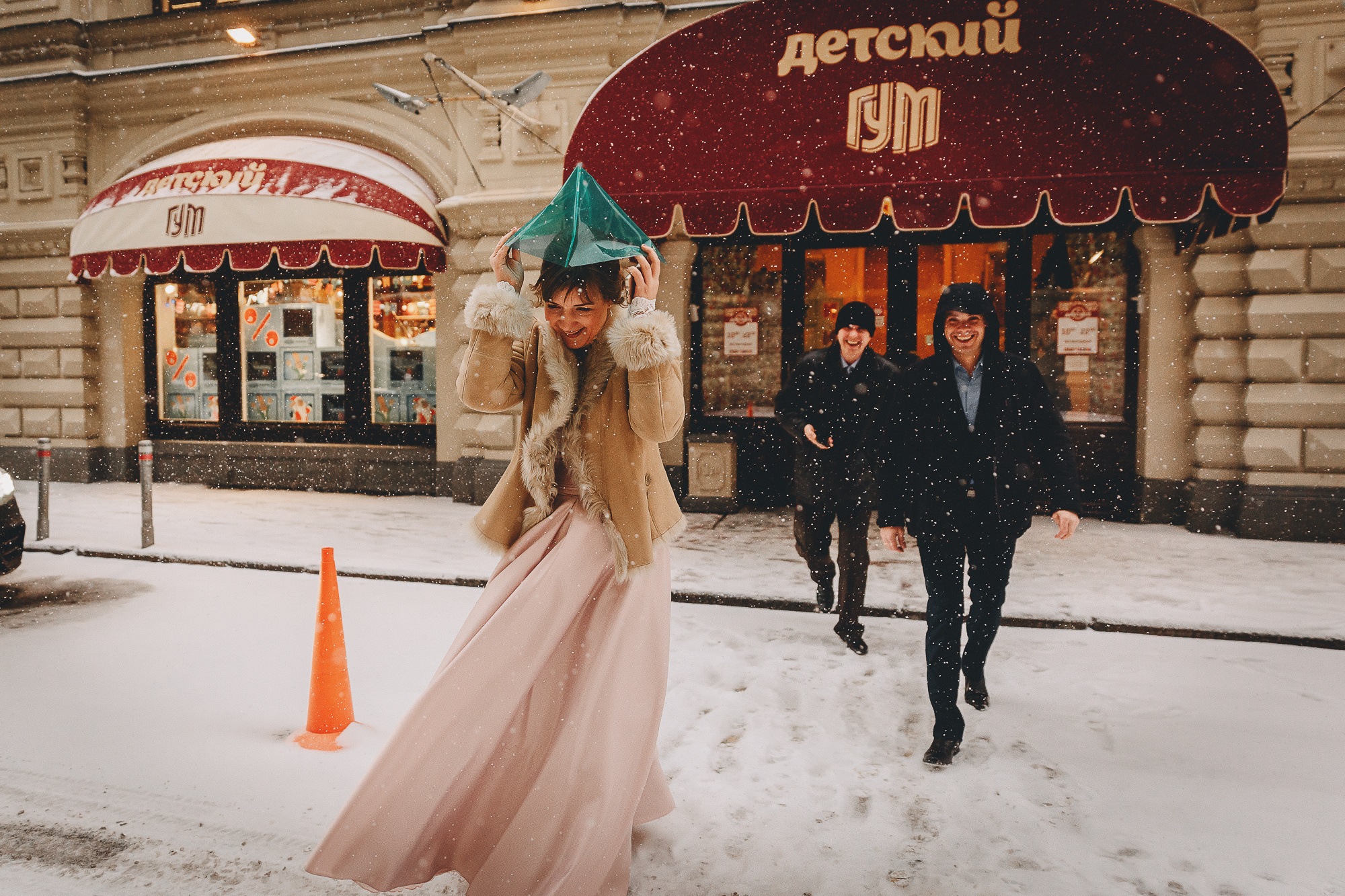 Свадебная фотосессия в ГУМе зимой