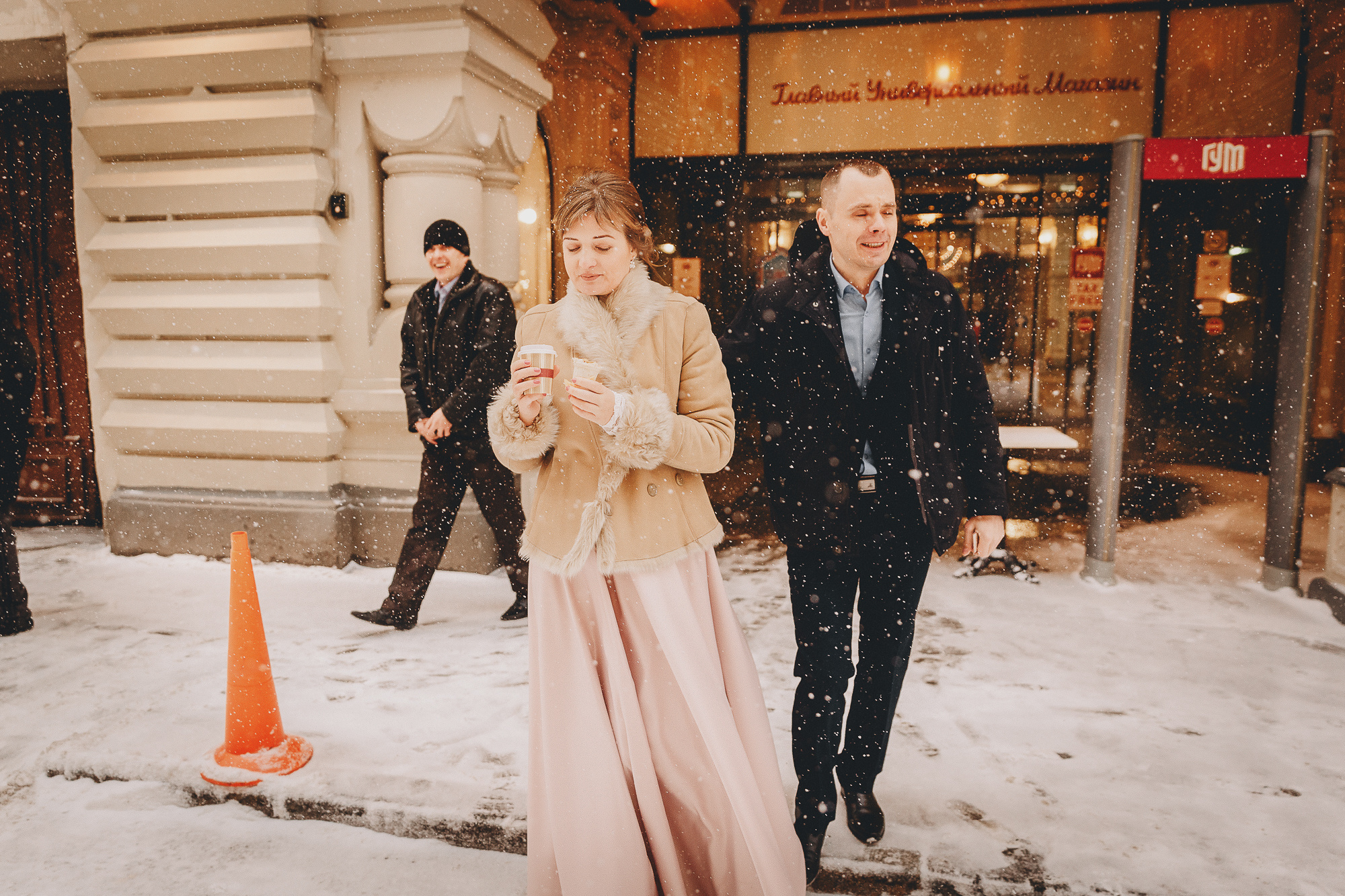 Свадебная фотосессия в ГУМе зимой