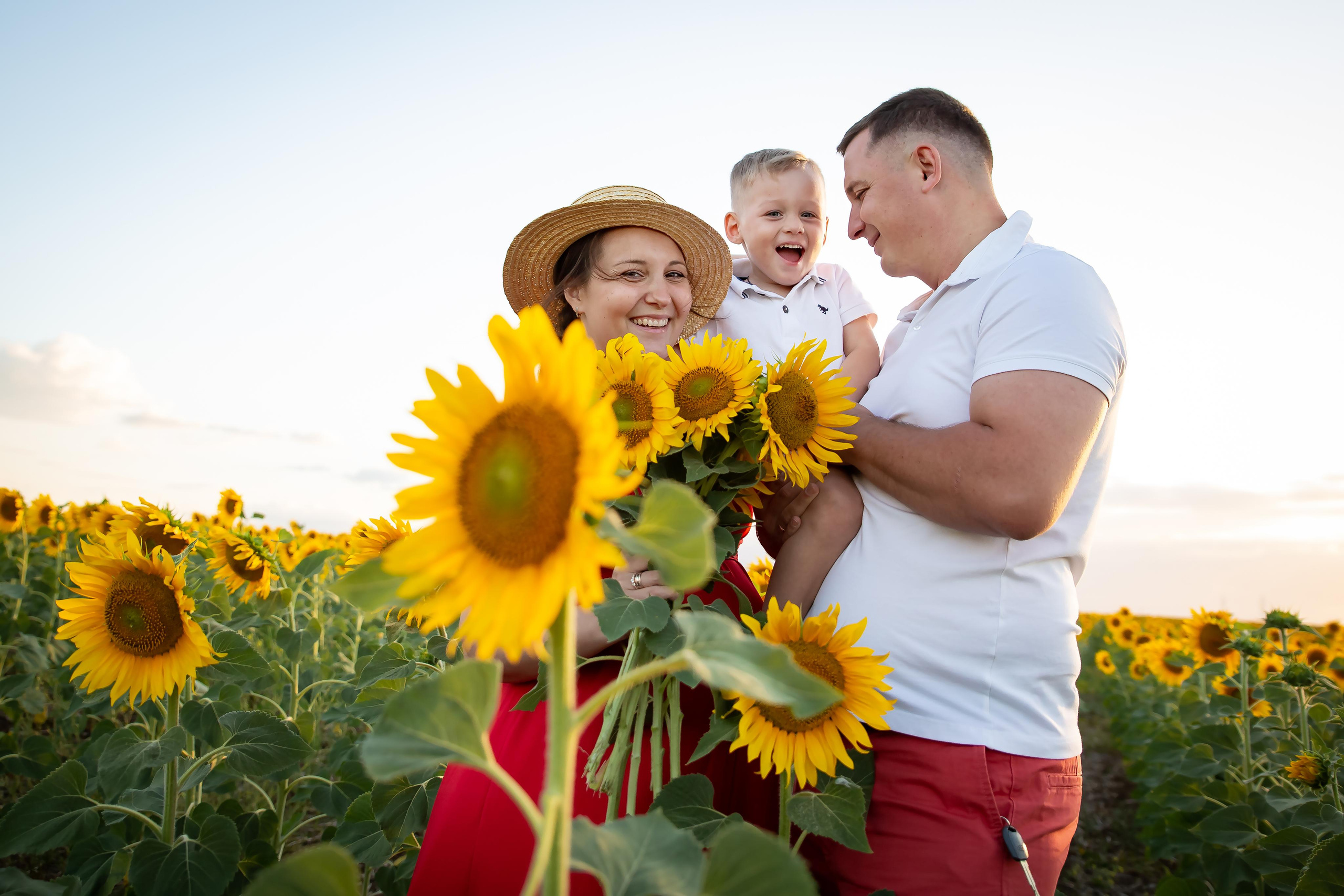 Фотосессия в цветущих полях. Фотограф в Феодосии Наталья Булгакова