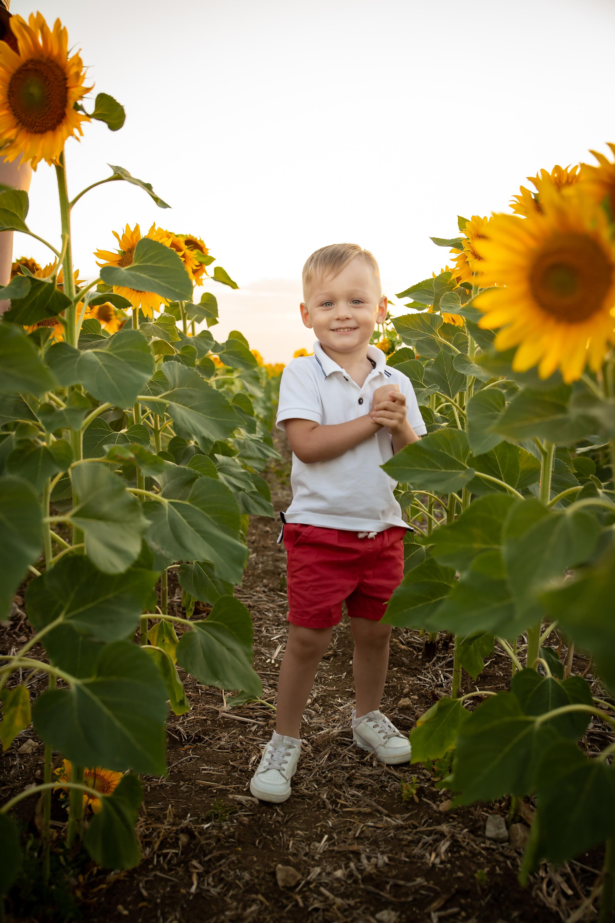 Фотосессия в цветущих полях. Фотограф в Феодосии Наталья Булгакова